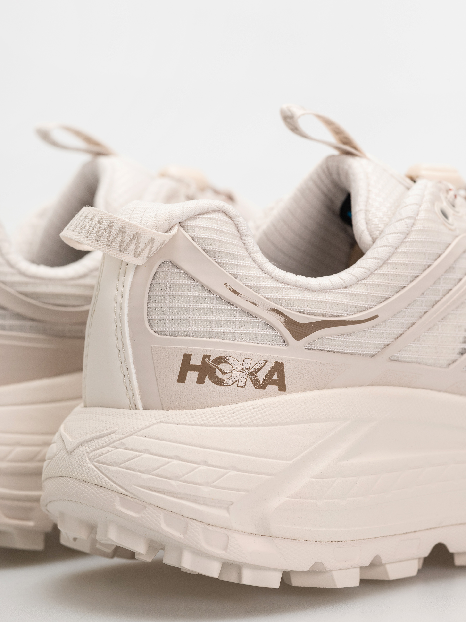 Hoka Mafate Three 2 Grid Cipők (rose cream stucco)