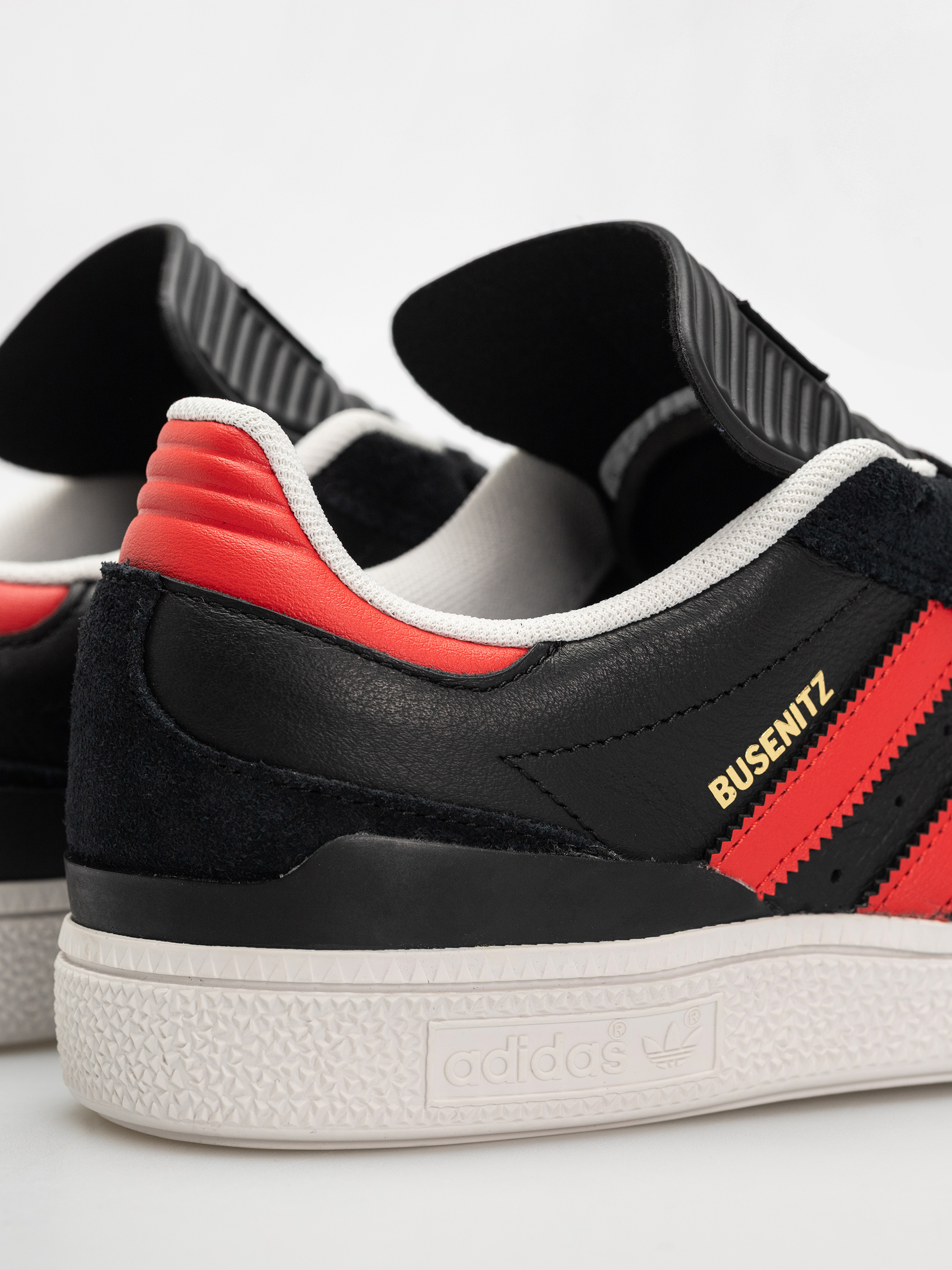adidas Busenitz Cipők (cblack/betsca/ftwwht)