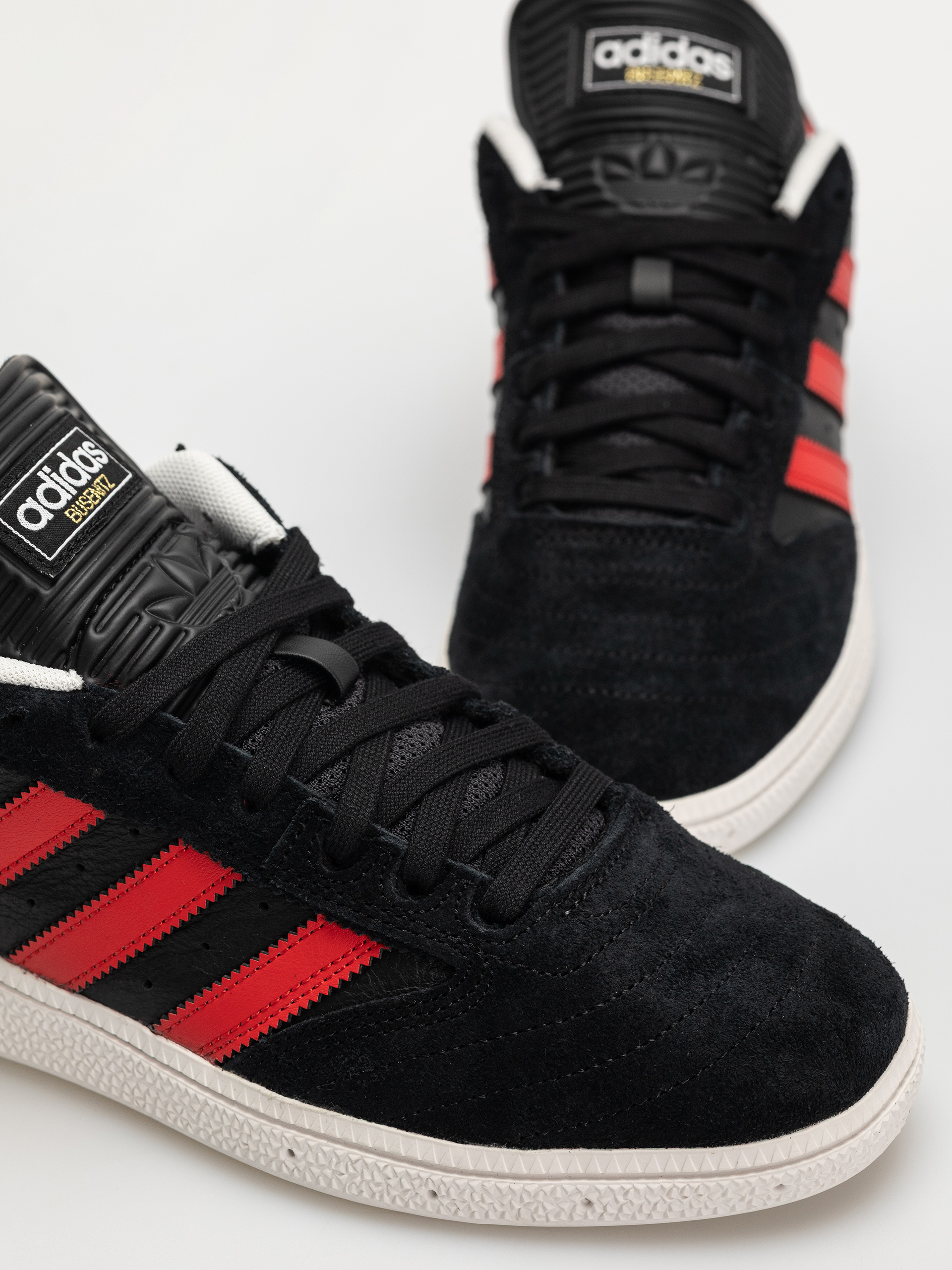 adidas Busenitz Cipők (cblack/betsca/ftwwht)