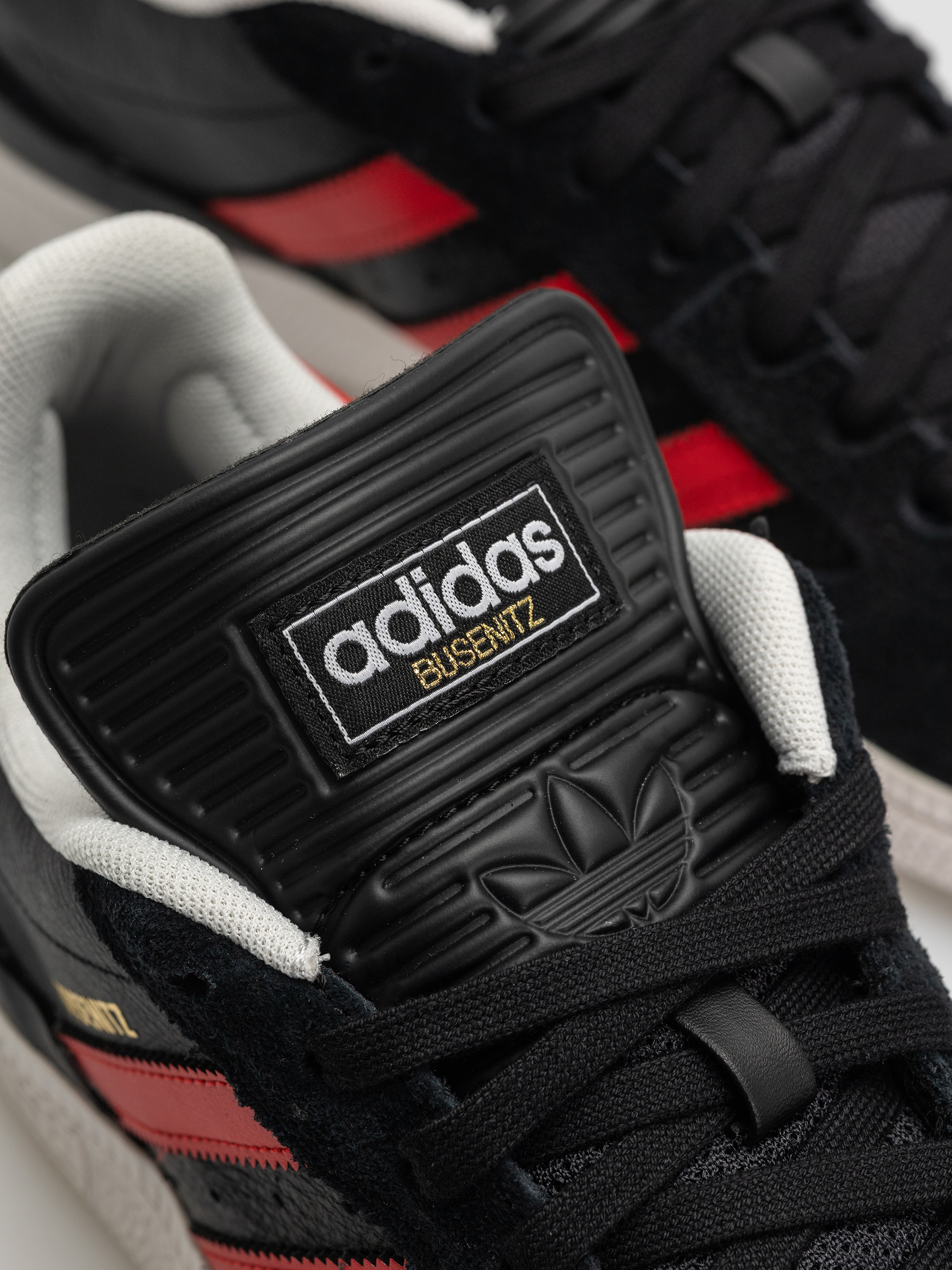 adidas Busenitz Cipők (cblack/betsca/ftwwht)