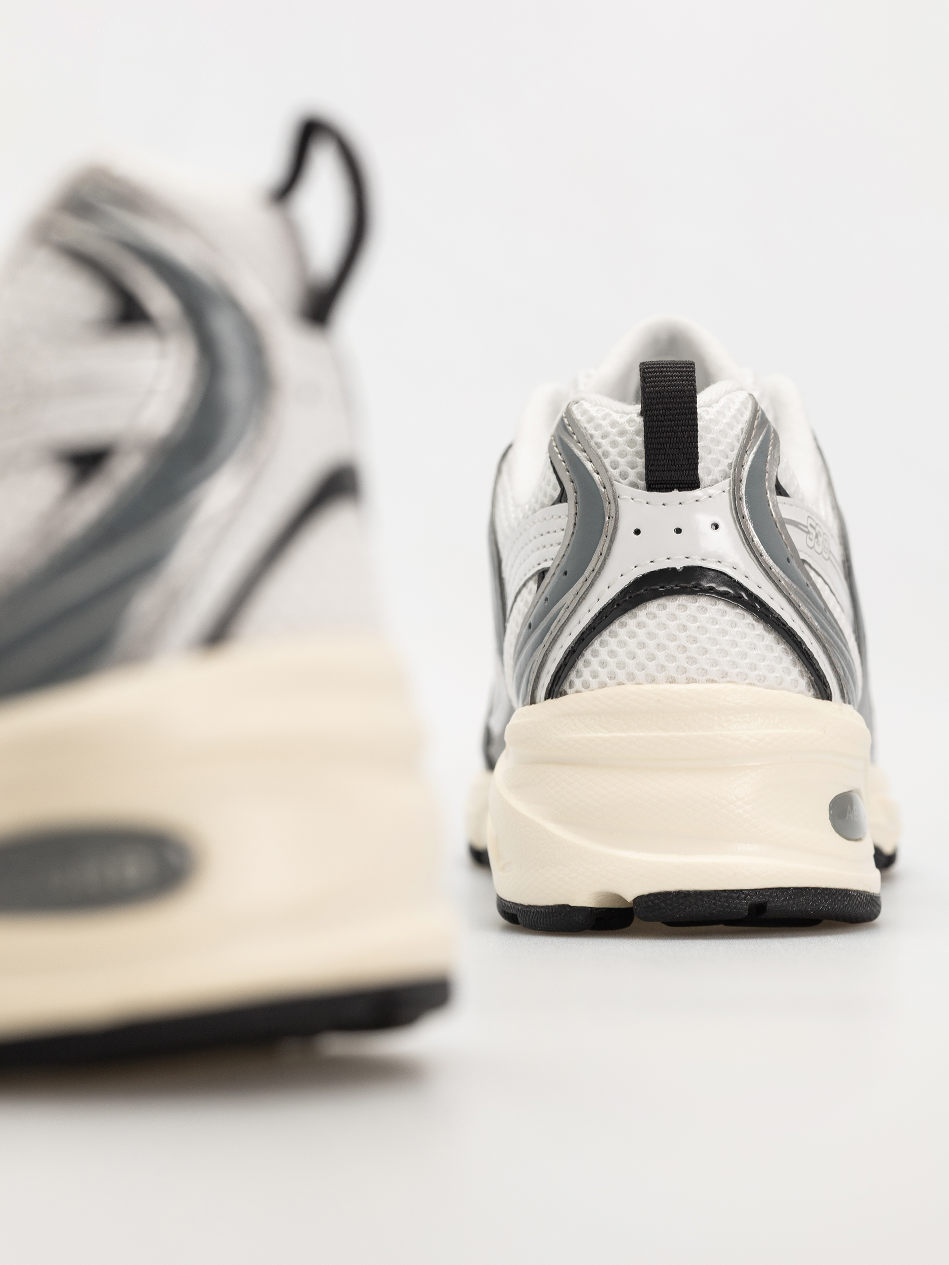 New Balance 530 Cipők (silver metallic)