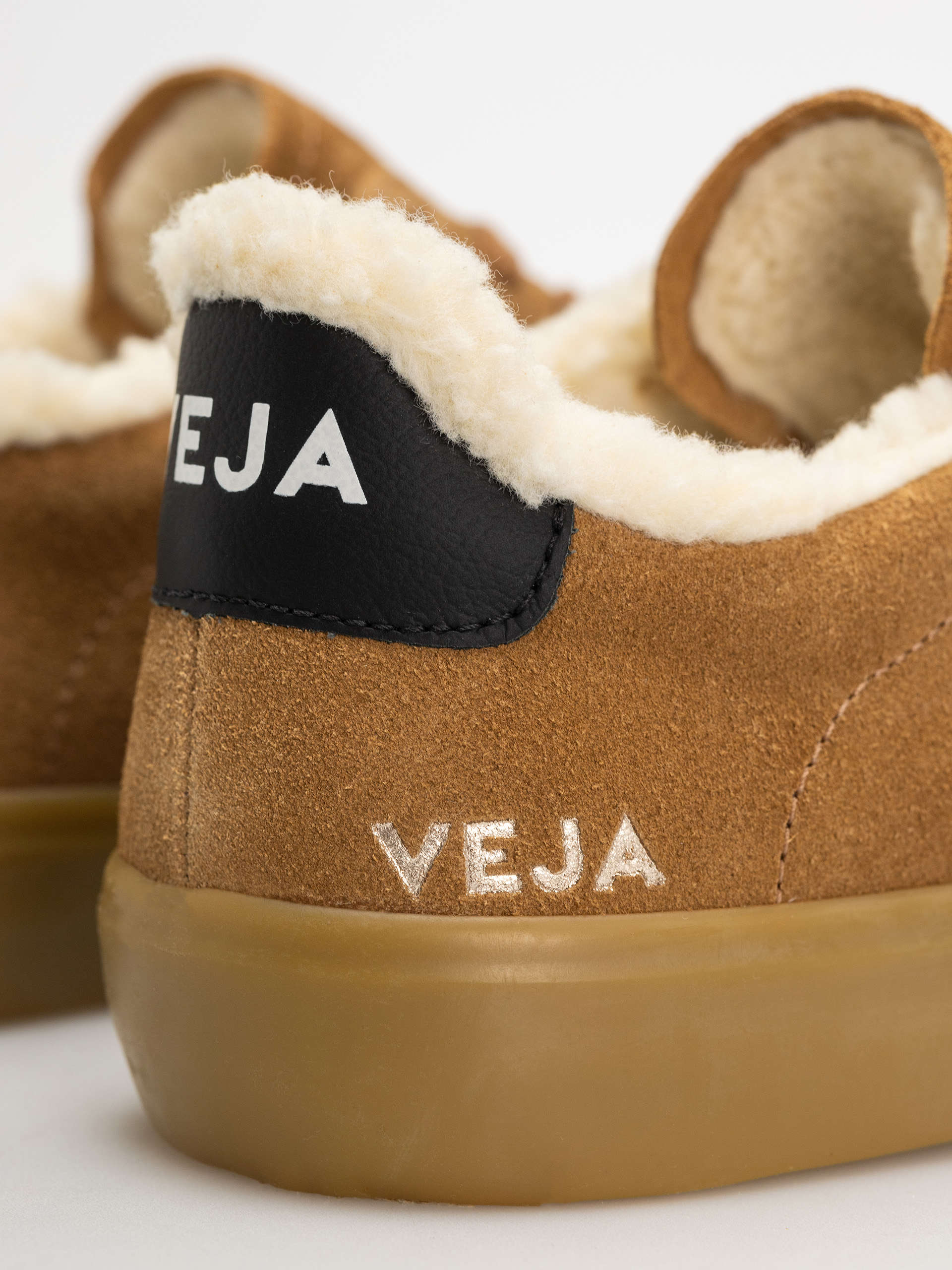 Veja Campo Winter Wmn Cipők (camel black natural)