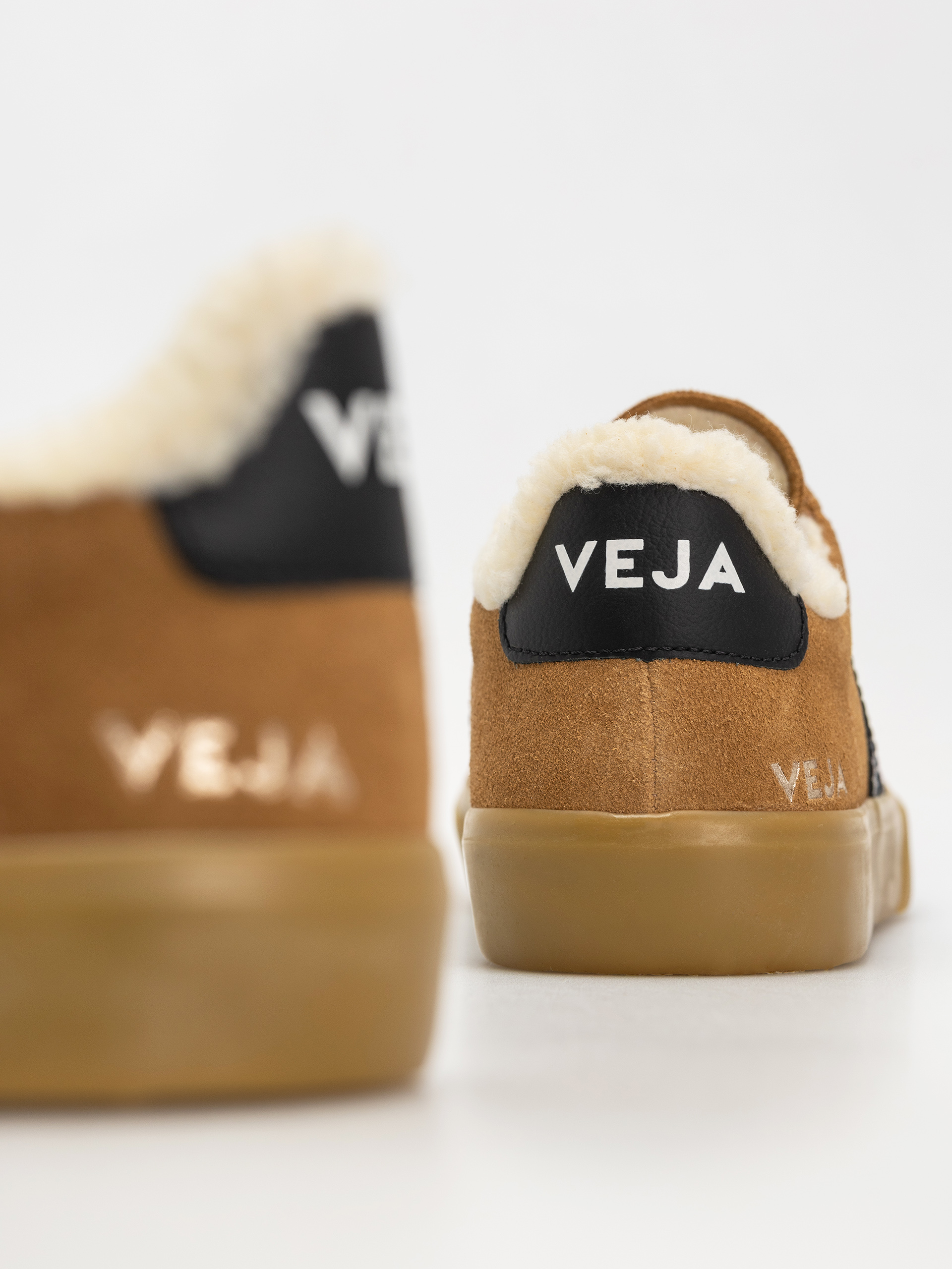 Veja Campo Winter Wmn Cipők (camel black natural)