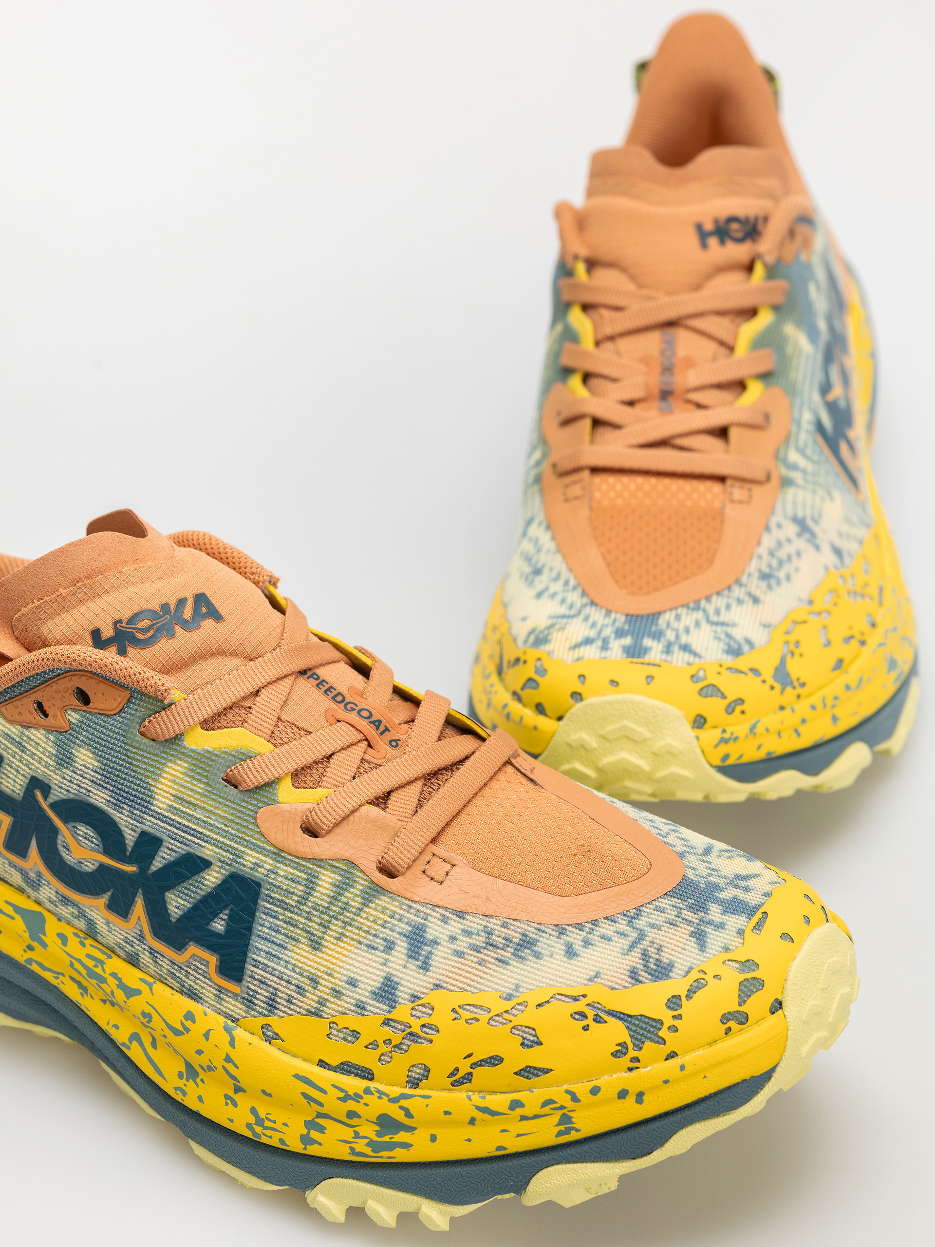 Hoka Speedgoat 6 Cipők (terra cotta/mountain fog)