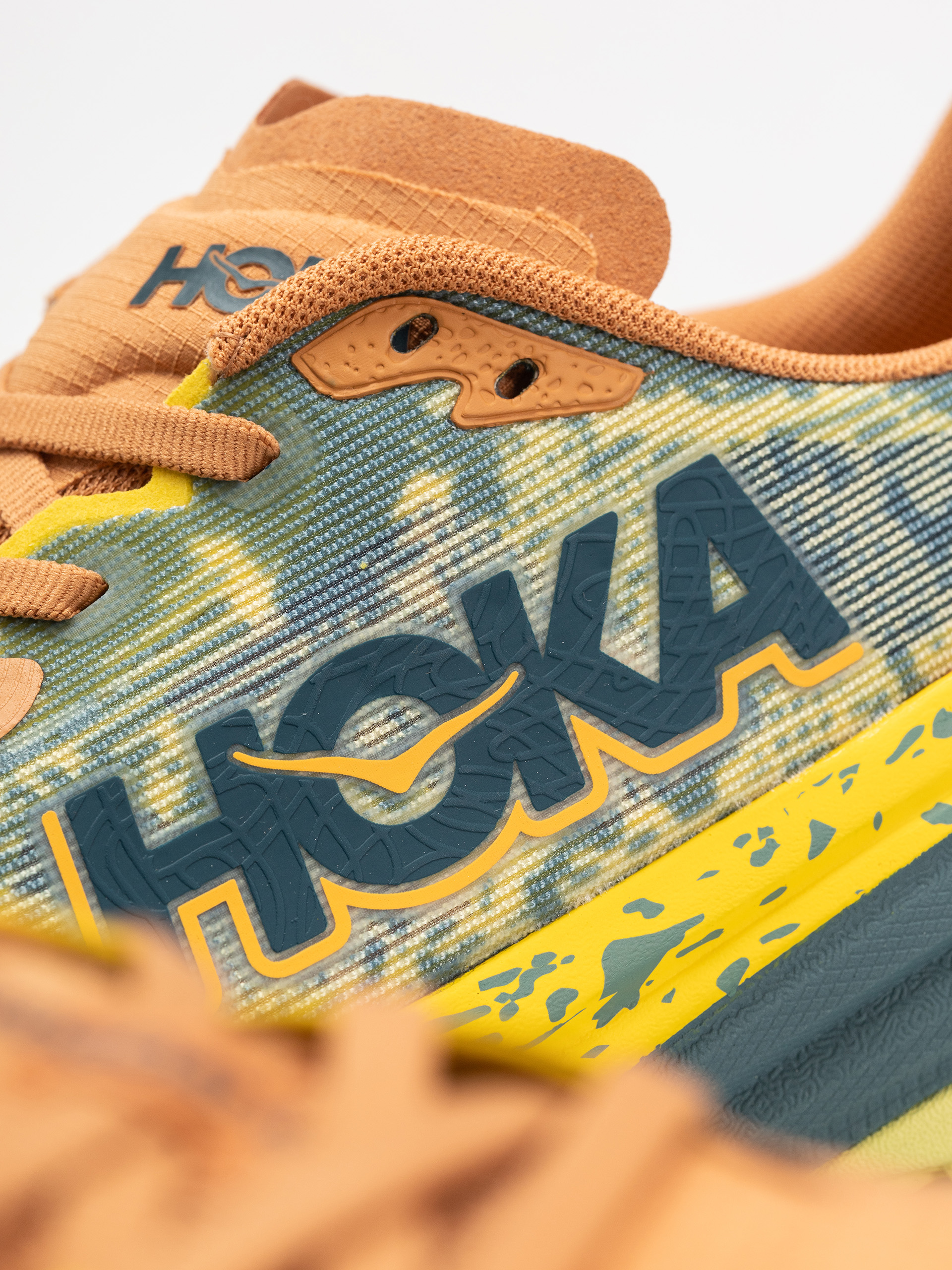 Hoka Speedgoat 6 Cipők (terra cotta/mountain fog)