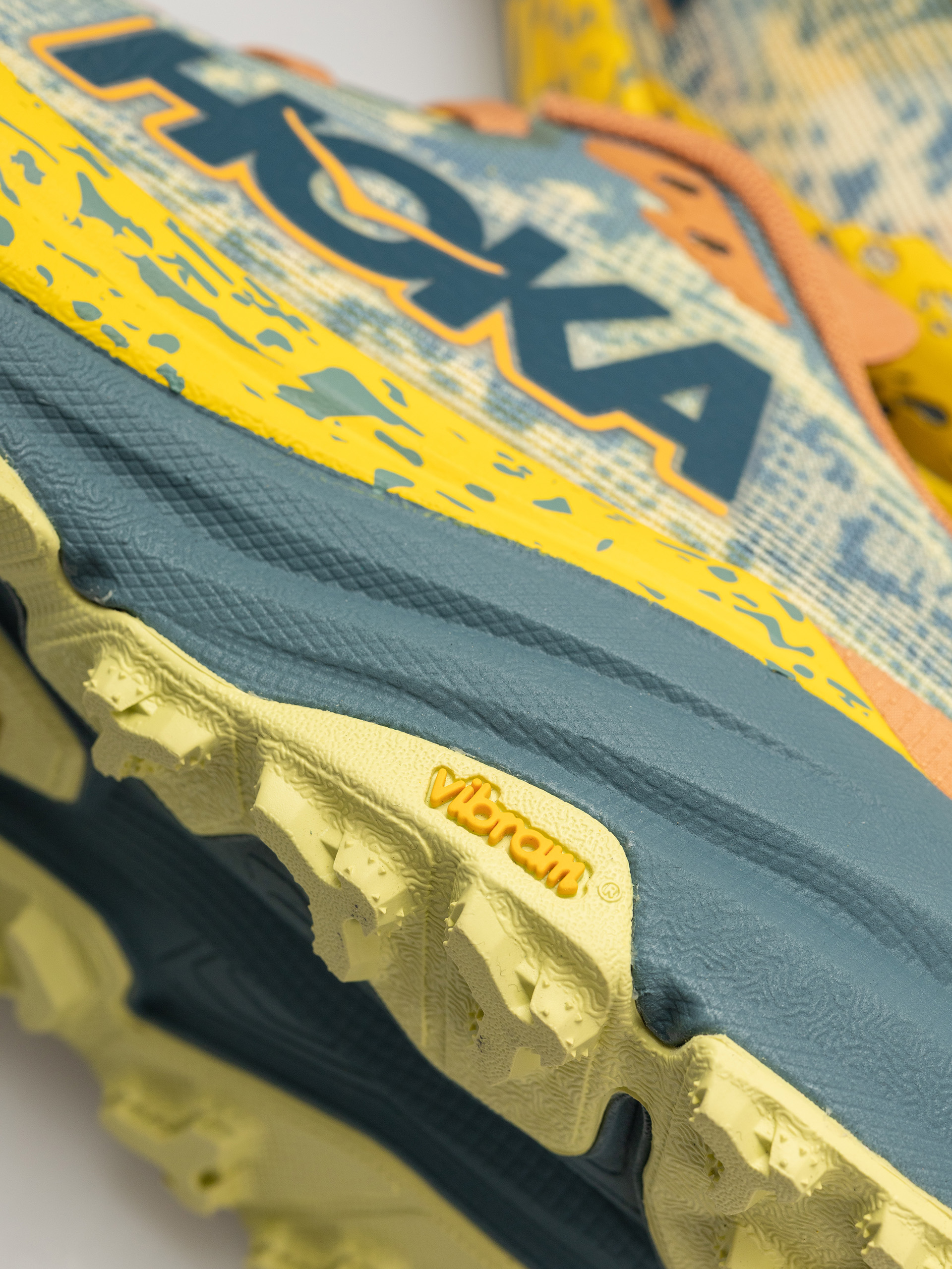 Hoka Speedgoat 6 Cipők (terra cotta/mountain fog)