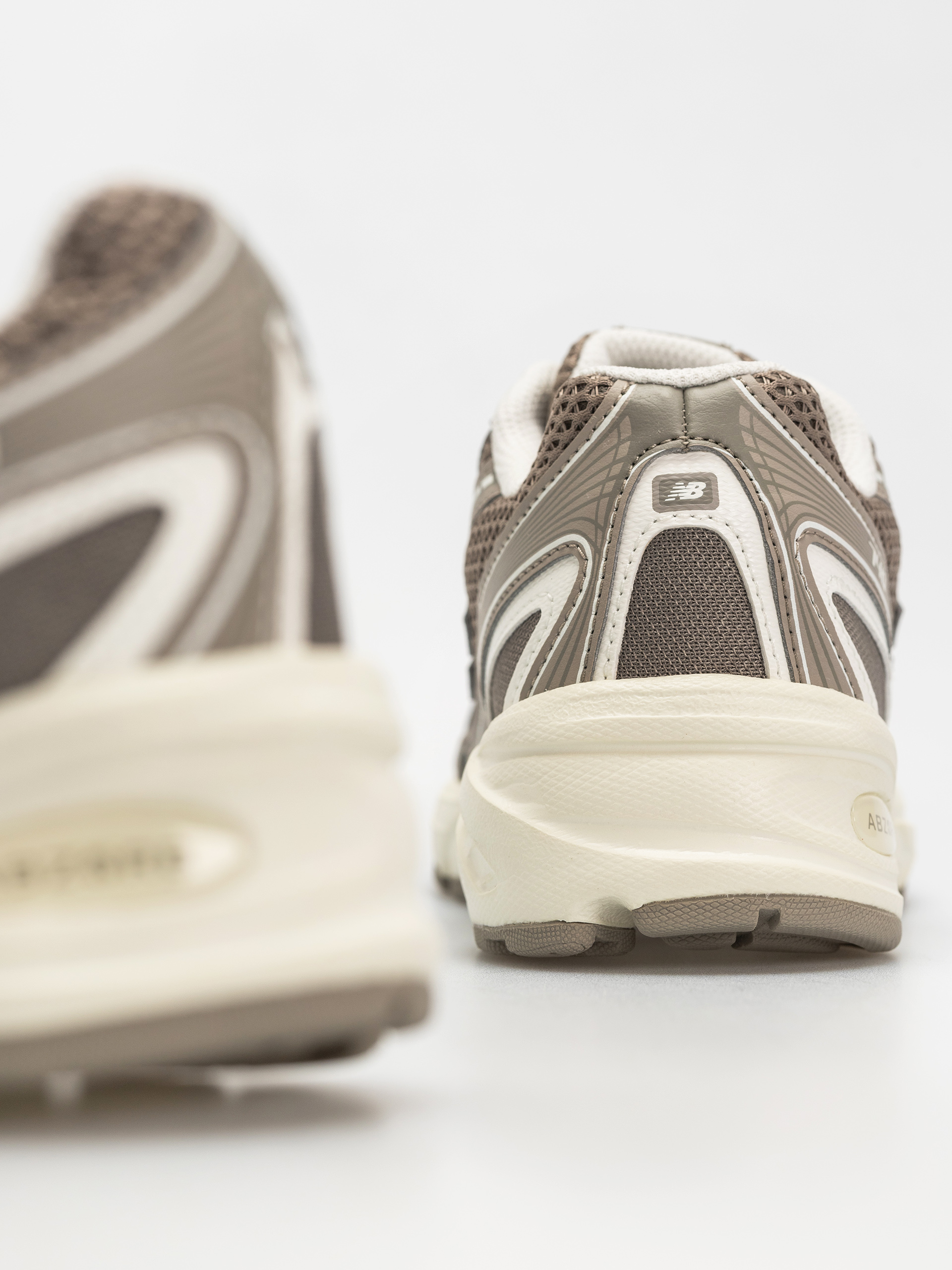 New Balance 740 JR Cipők (arid stone)