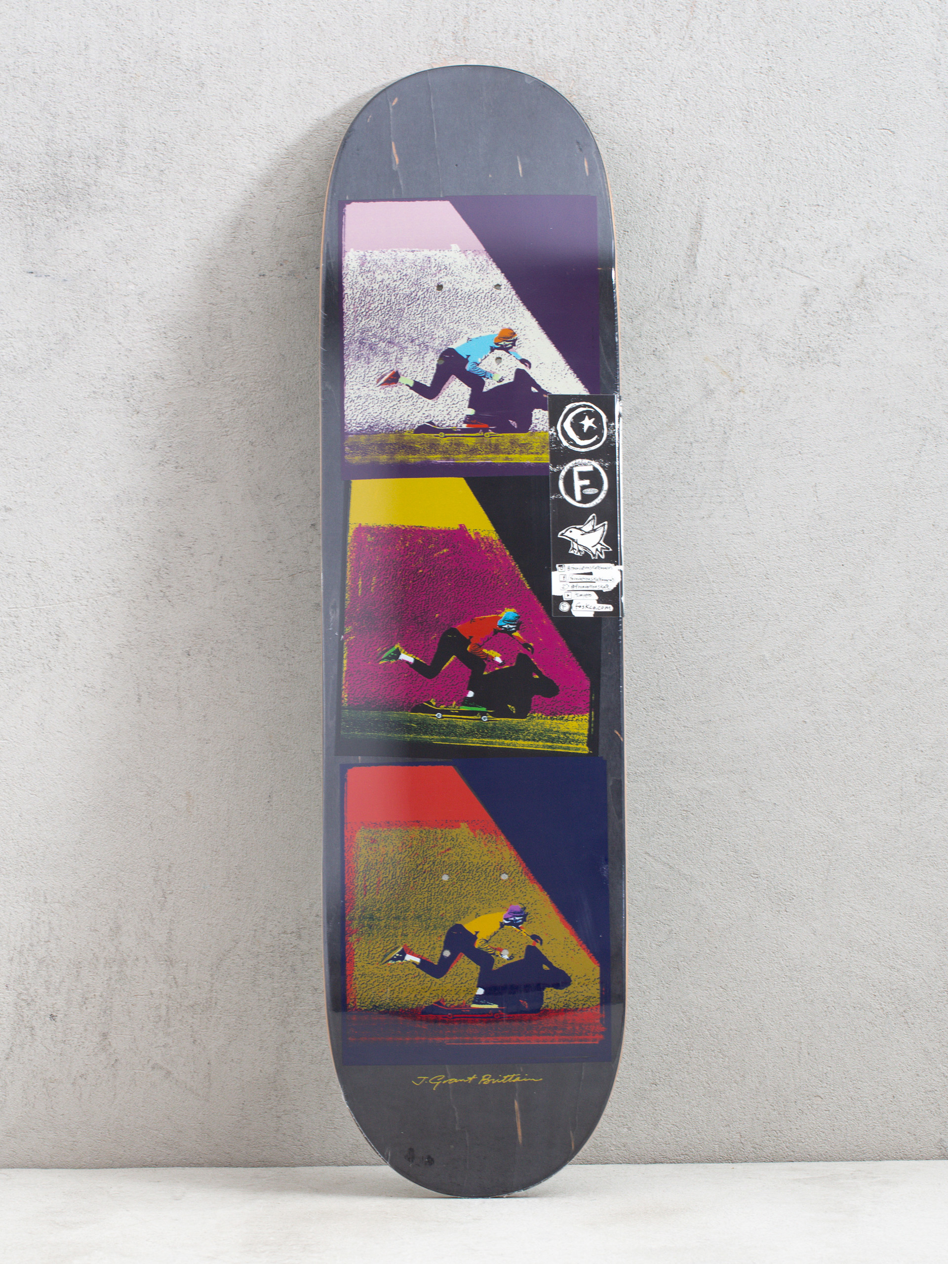 Foundation Jgb Push Triple Gördeszka lap