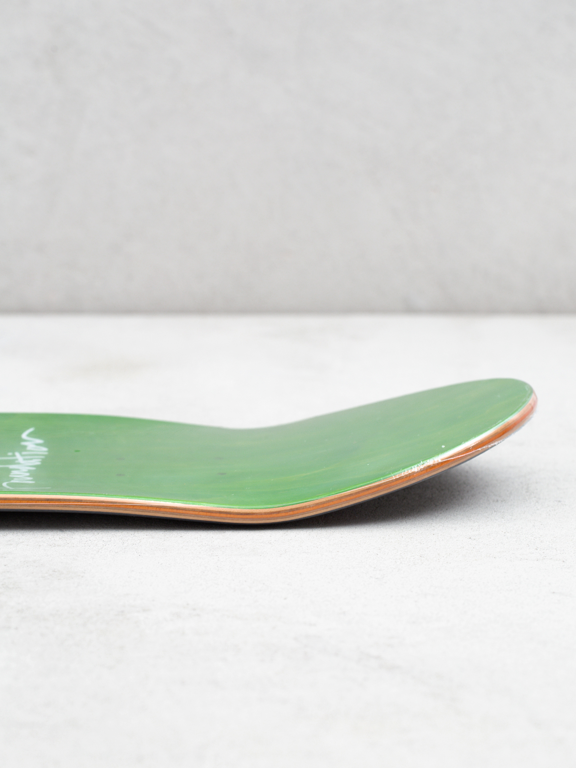 Foundation Jgb Push Triple Gördeszka lap