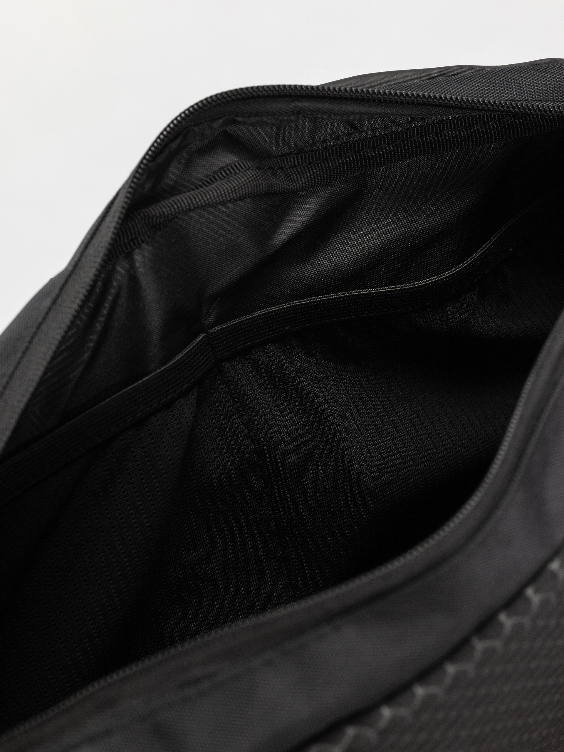 Volcom Venture Sling Pack Övtáska (black)