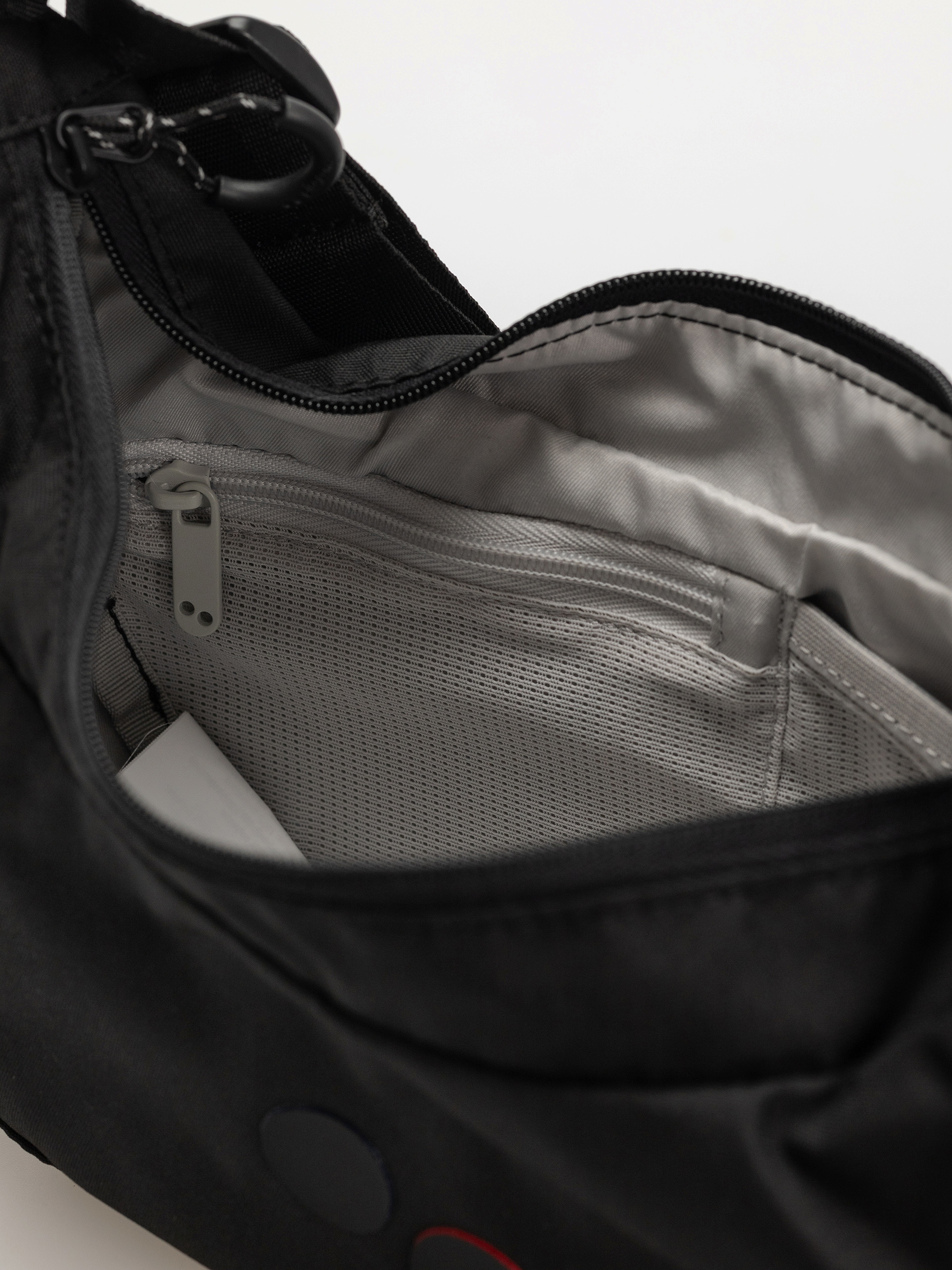 PinqPonq Krumm Small Táska (rooted black)