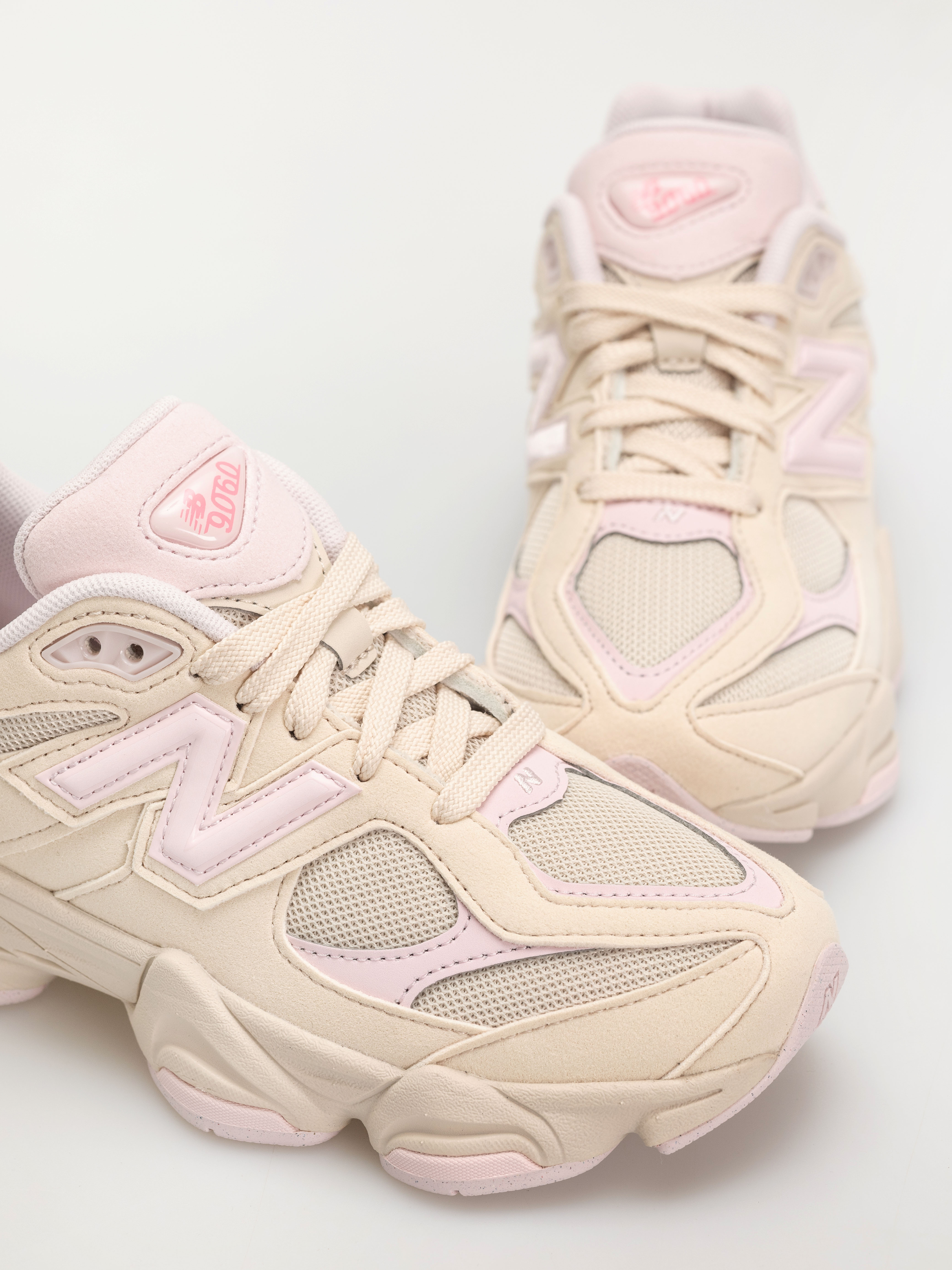 New Balance 9060 JR Cipők (bisque)