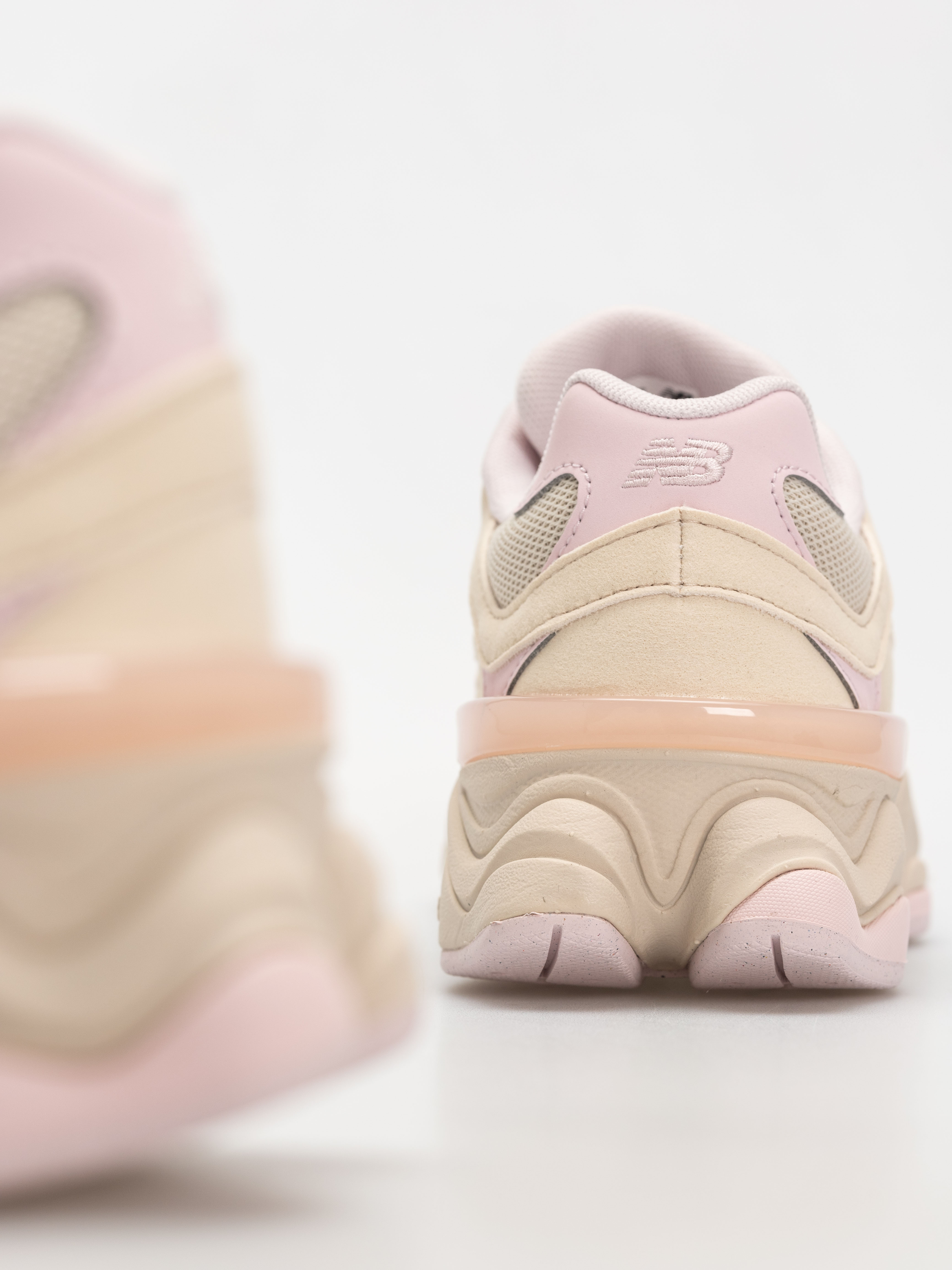 New Balance 9060 JR Cipők (bisque)