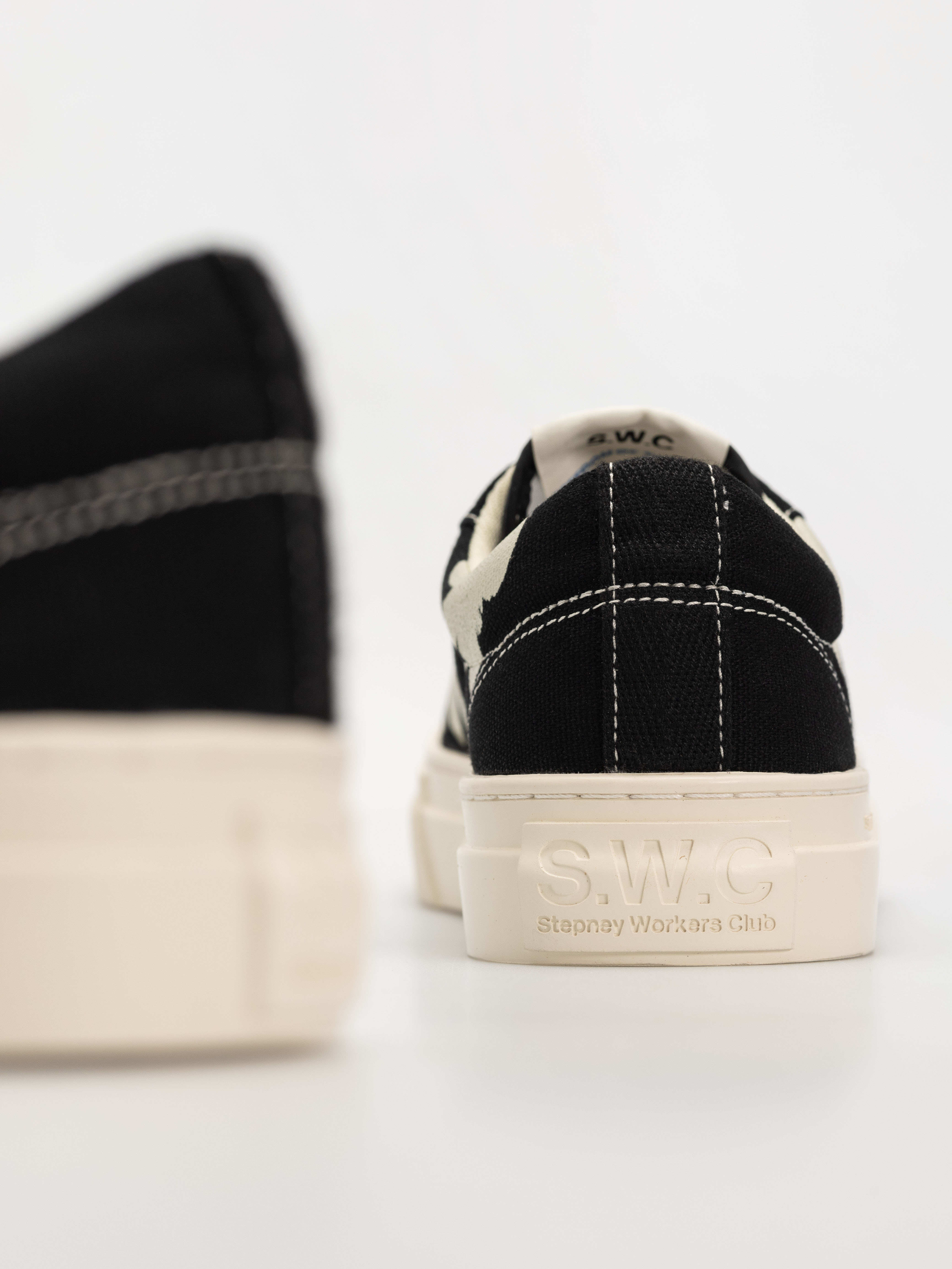 Stepney Workers Club Dellow Cipők (shroomhands canvas black/white)