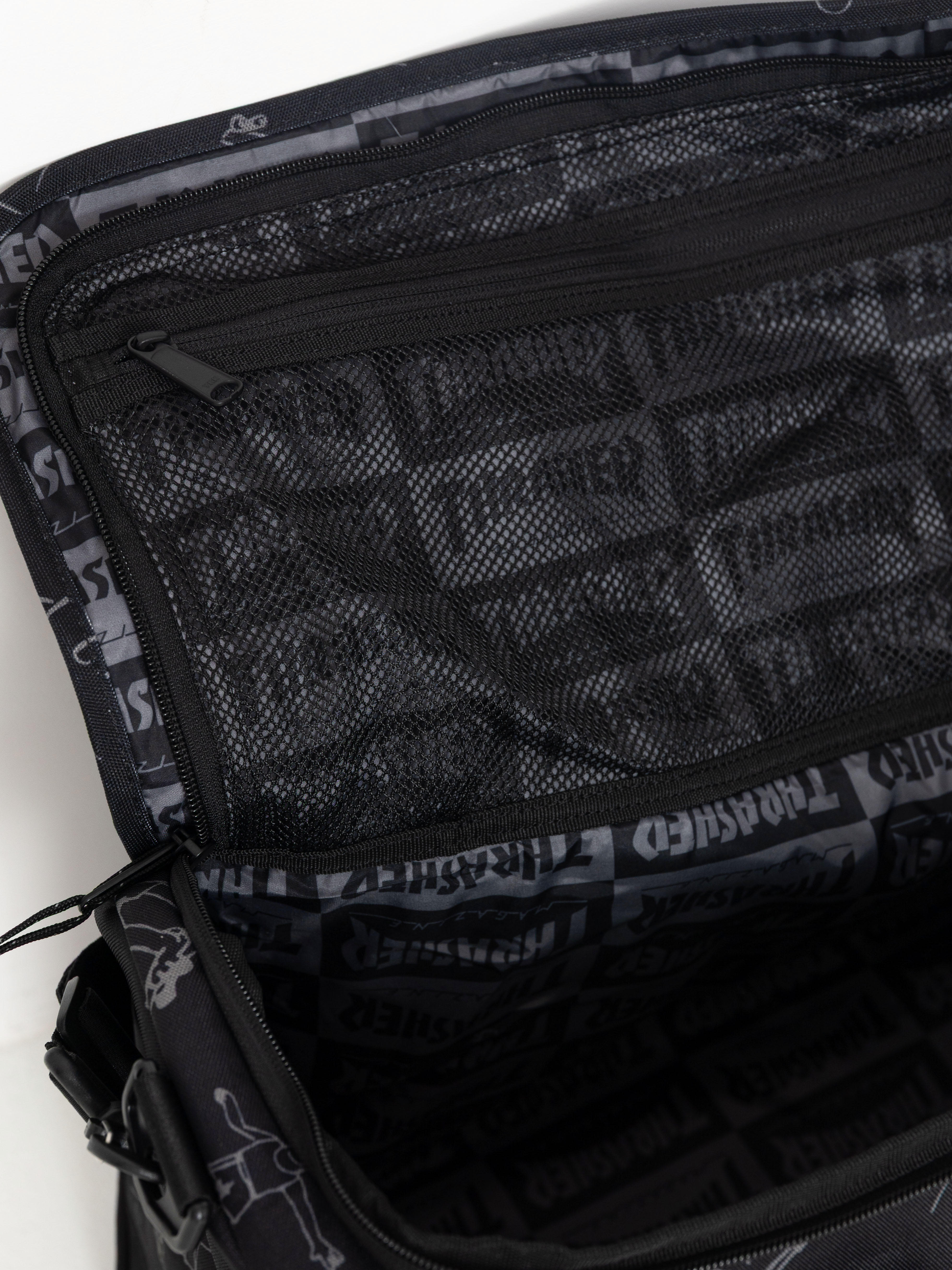 Herschel Supply Co. X Thrasher Gonz Heritage Skate Duffle Táska (black)