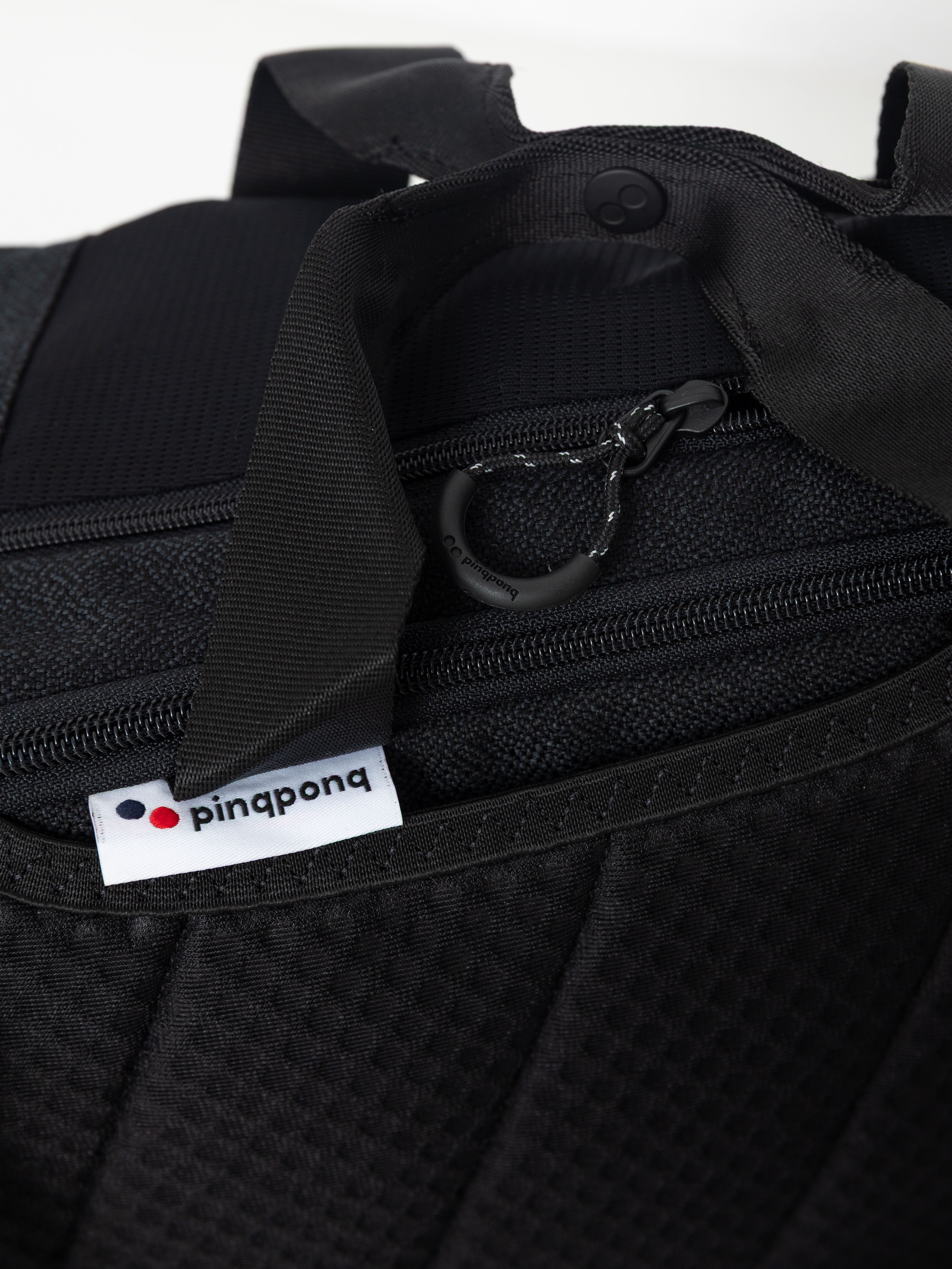 PinqPonq Blok Medium Heritage Hátizsák (licorice black)