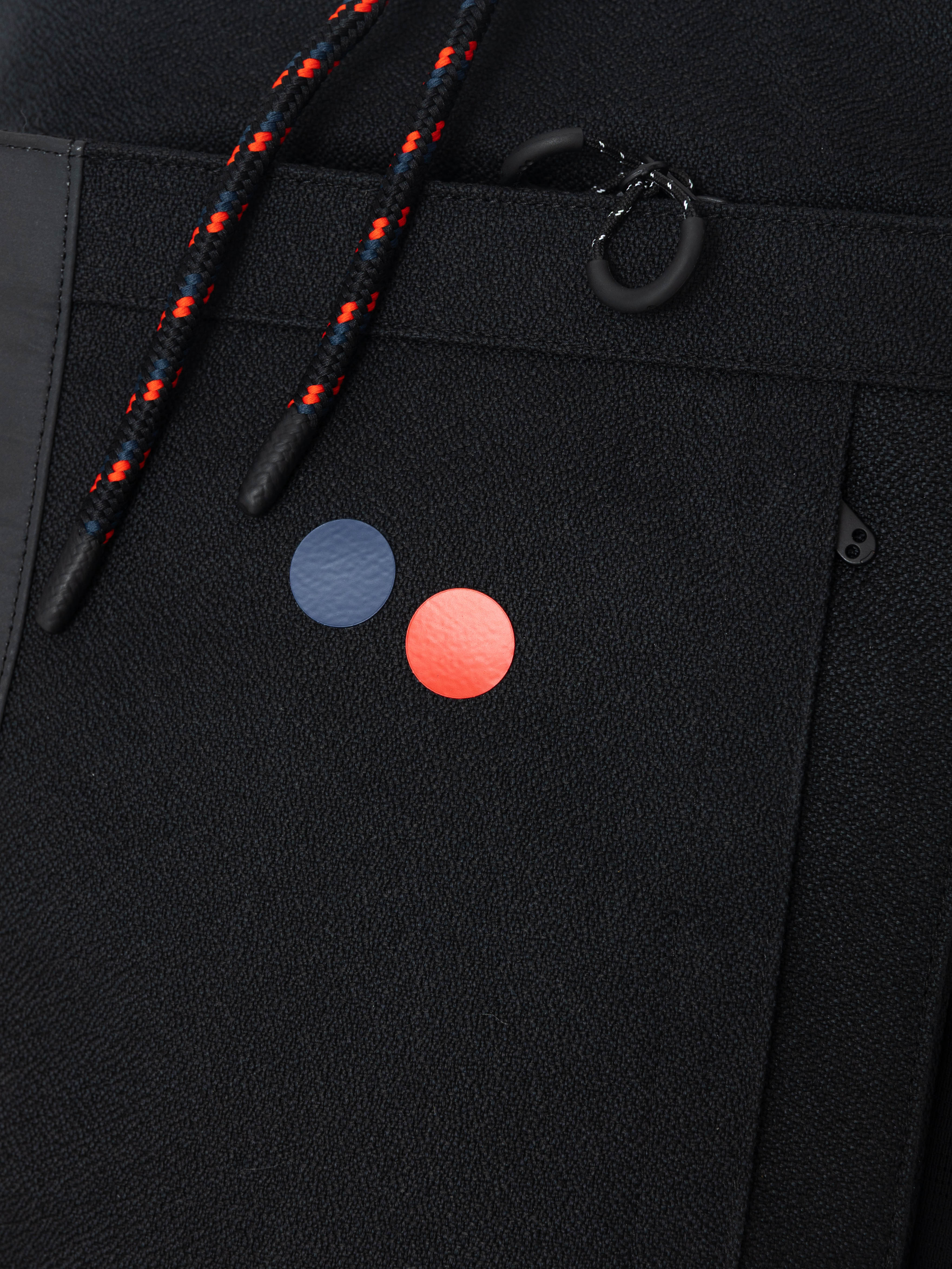 PinqPonq Blok Medium Heritage Hátizsák (licorice black)