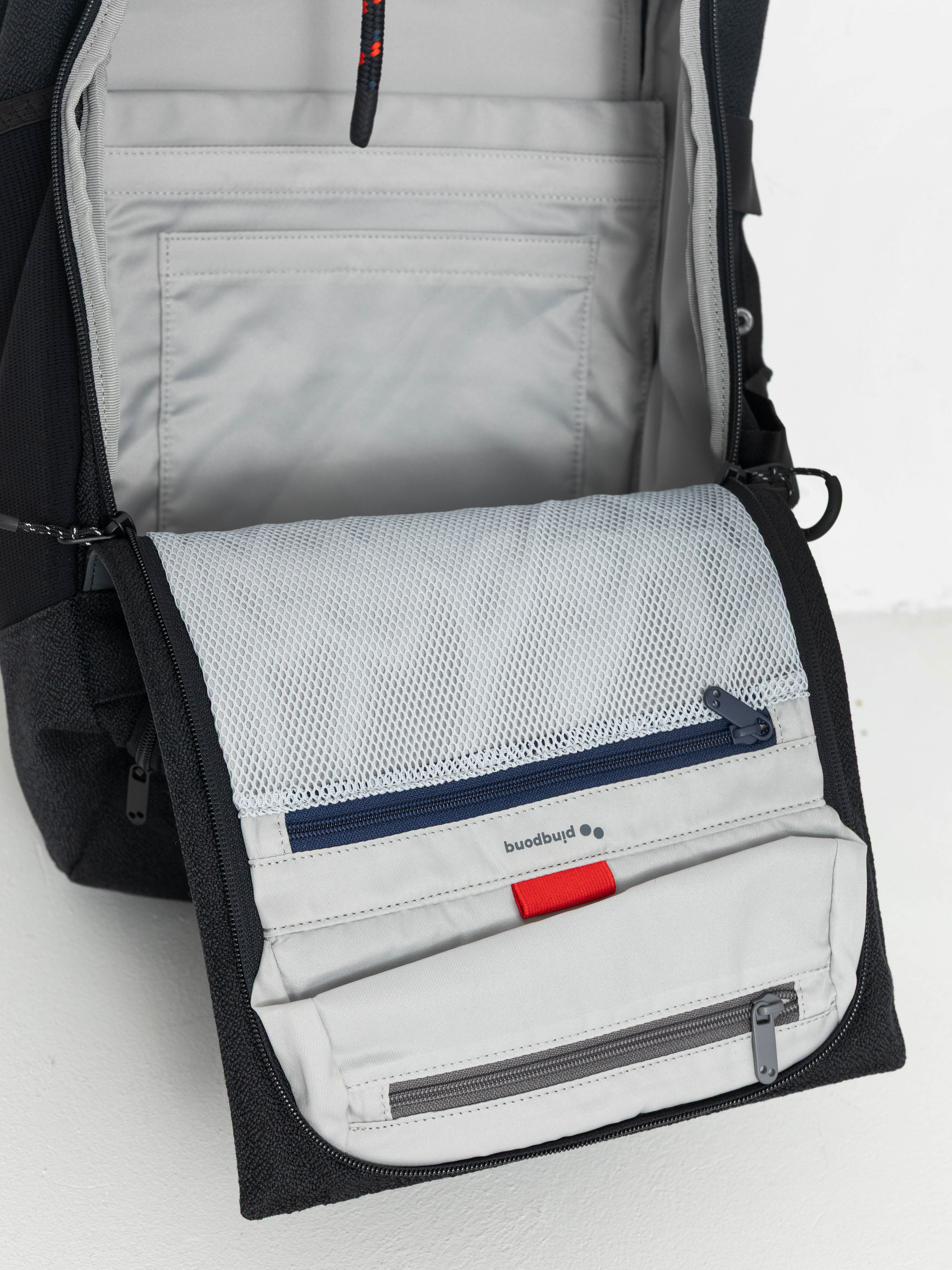 PinqPonq Blok Medium Heritage Hátizsák (licorice black)