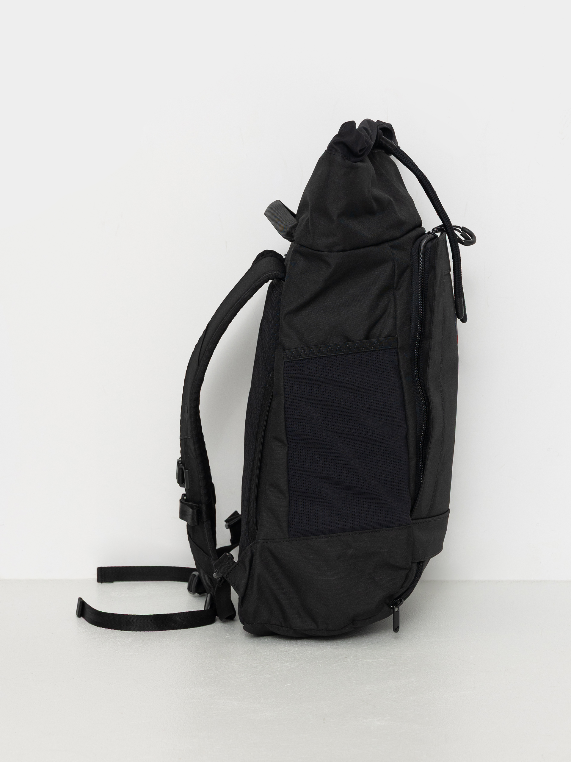 PinqPonq Blok Medium Hátizsák (rooted black)