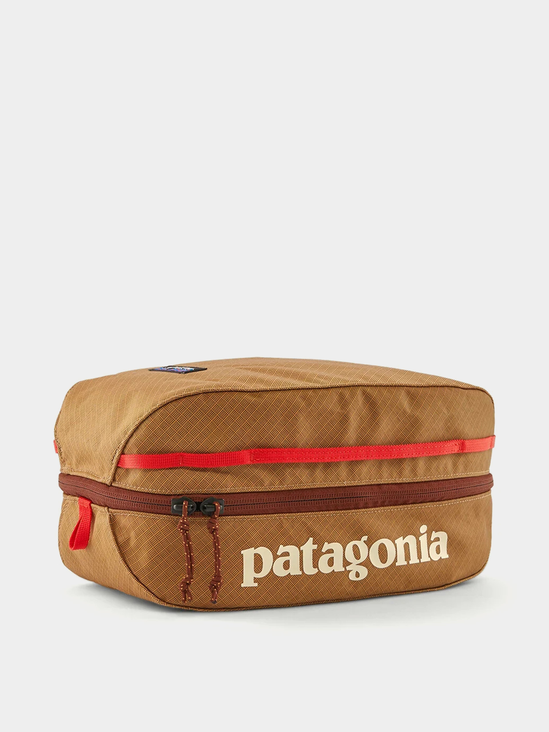 Kozmetikai táska Patagonia Black Hole Cube 6L (talon gold)