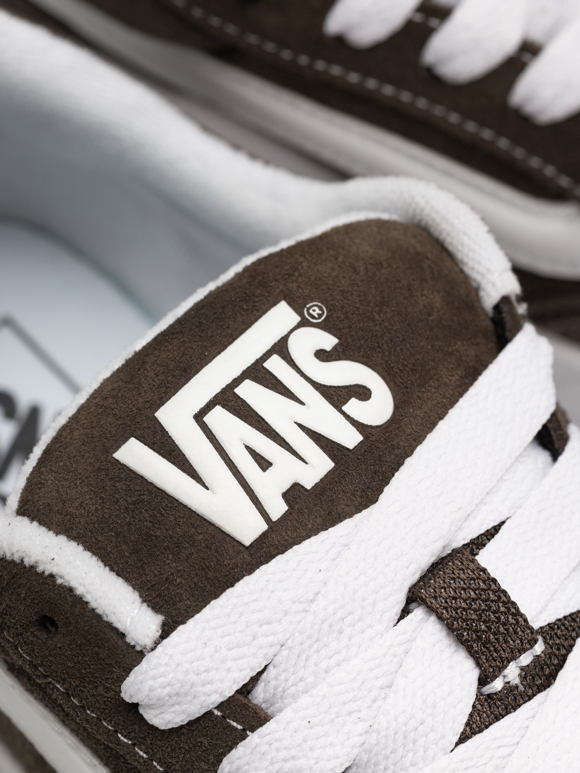 Vans Hylane Cipők (suede brown)