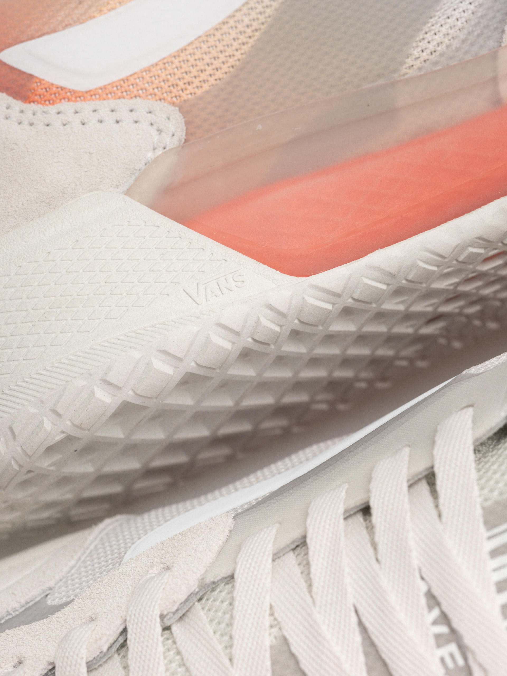 Vans Skate Ave 2.0 Cipők (fade white/orange)