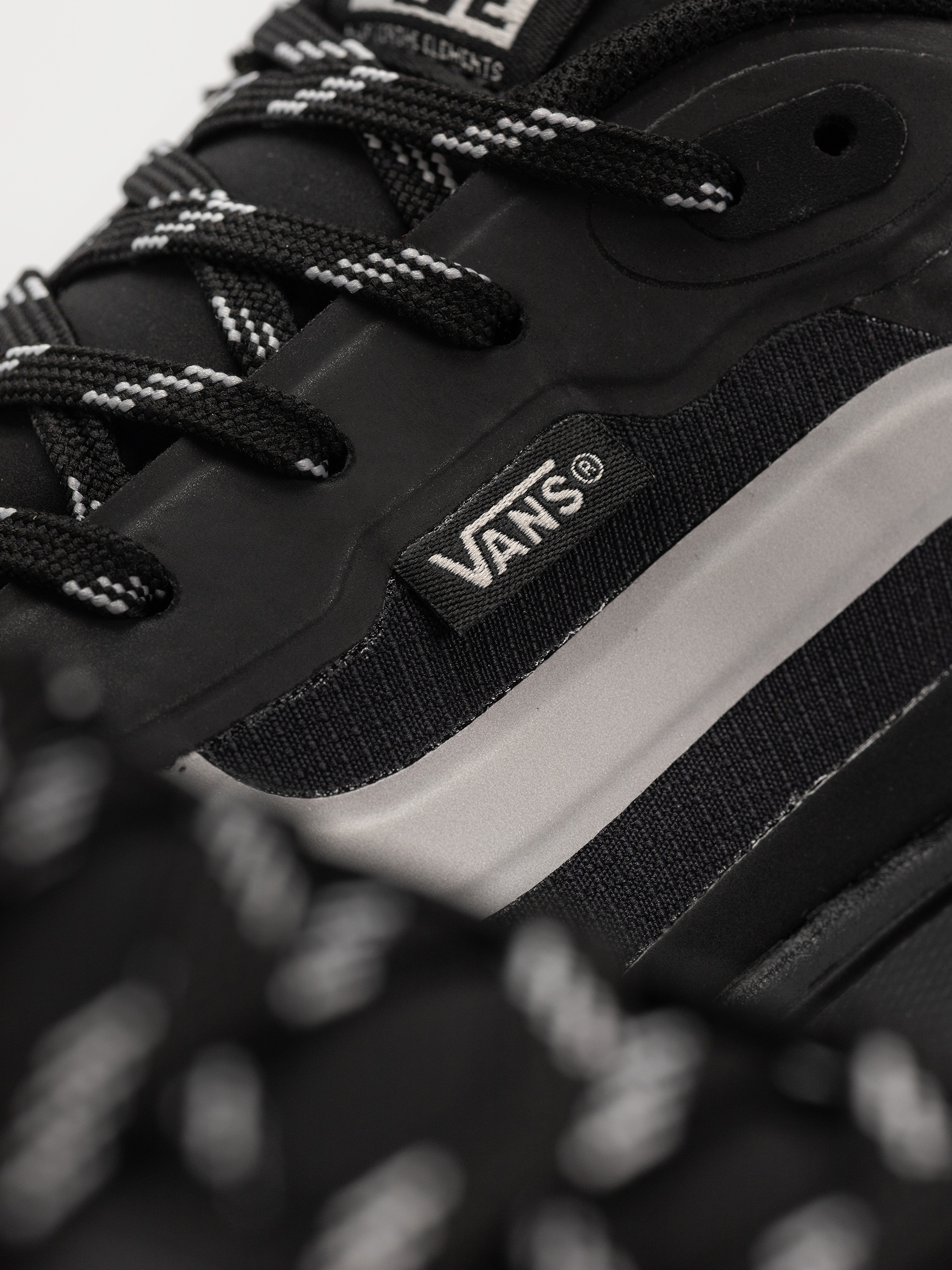 Vans Mte Crosspath Cipők (reflective black)