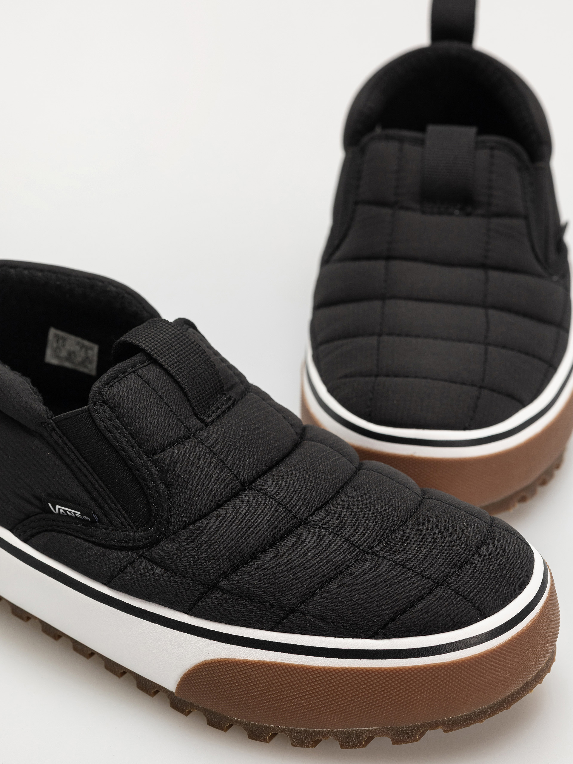 Vans Mte Snow Lodge Slipper Mid Cipők (quilted black)