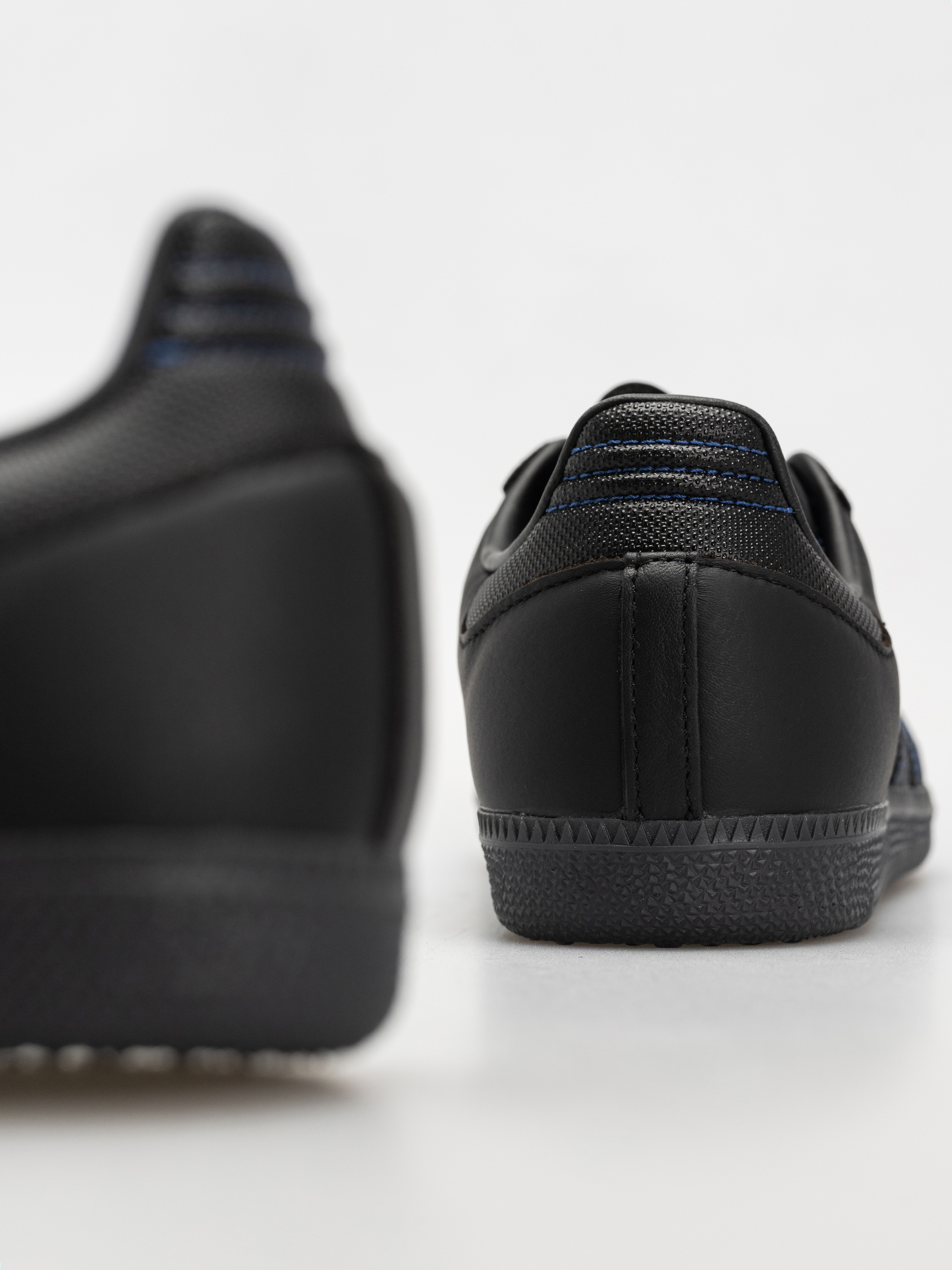 adidas Samba Adv Cipők (cblack/cblack/royblu)