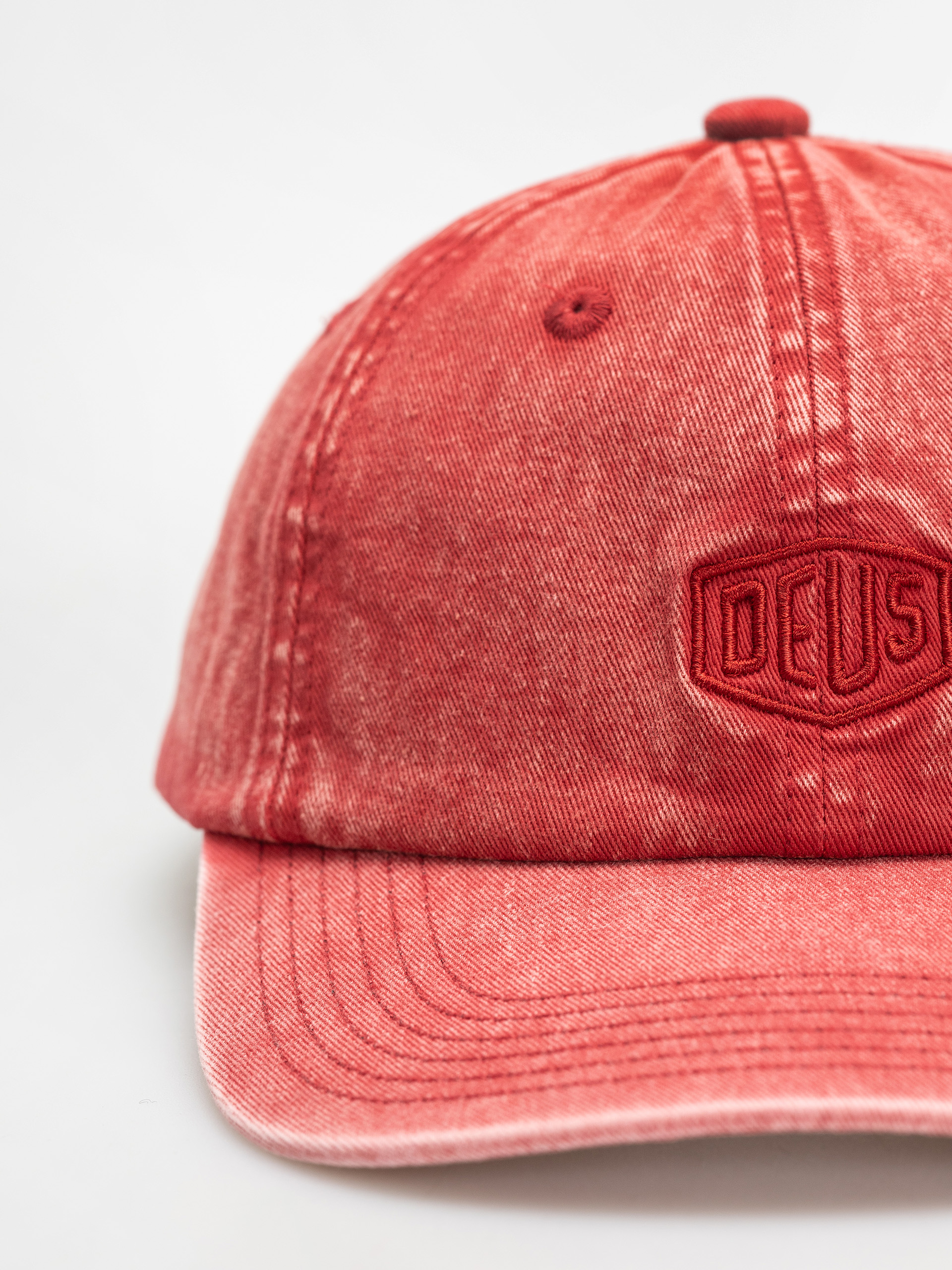 Deus Ex Machina Shield Garment Dyed Dad Cap Baseball sapka (lava falls red)
