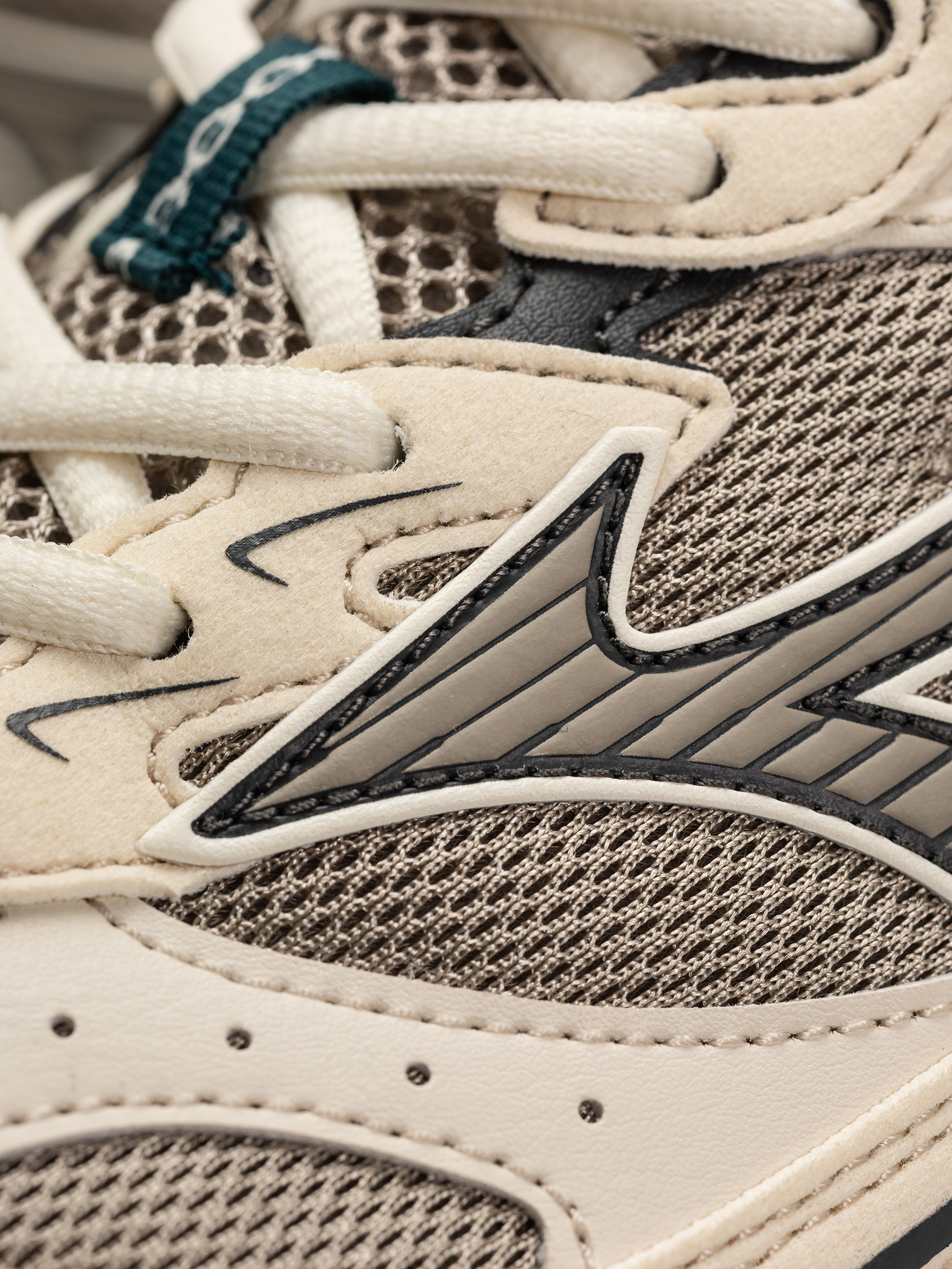 Cipők Mizuno MXR (vintage khaki/vintage khaki/summer sand)