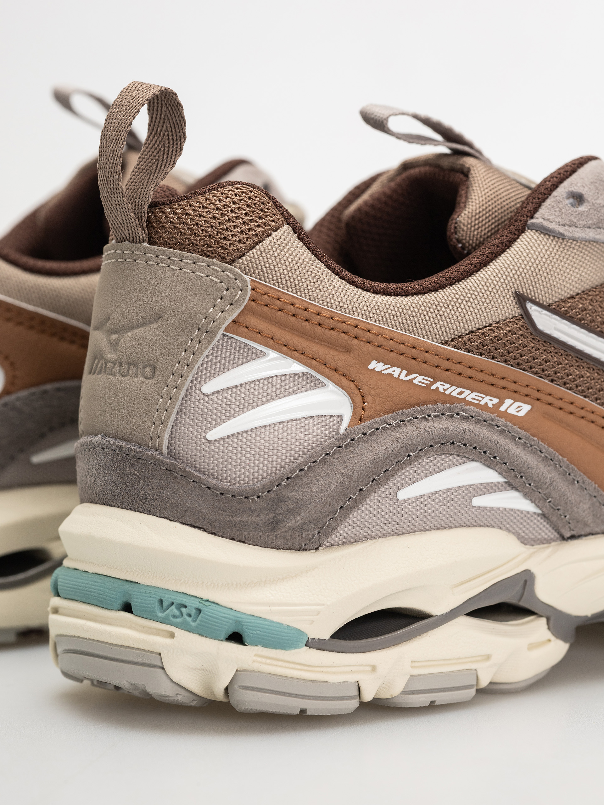 Cipők Mizuno Wave Rider 10 (fossil/white/thrush)