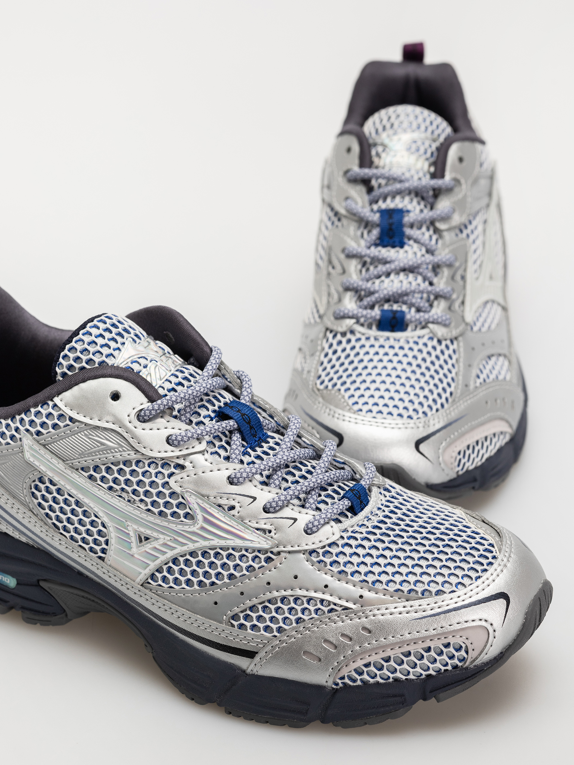 Cipők Mizuno MXR (silver/silver/nimbus cloud)