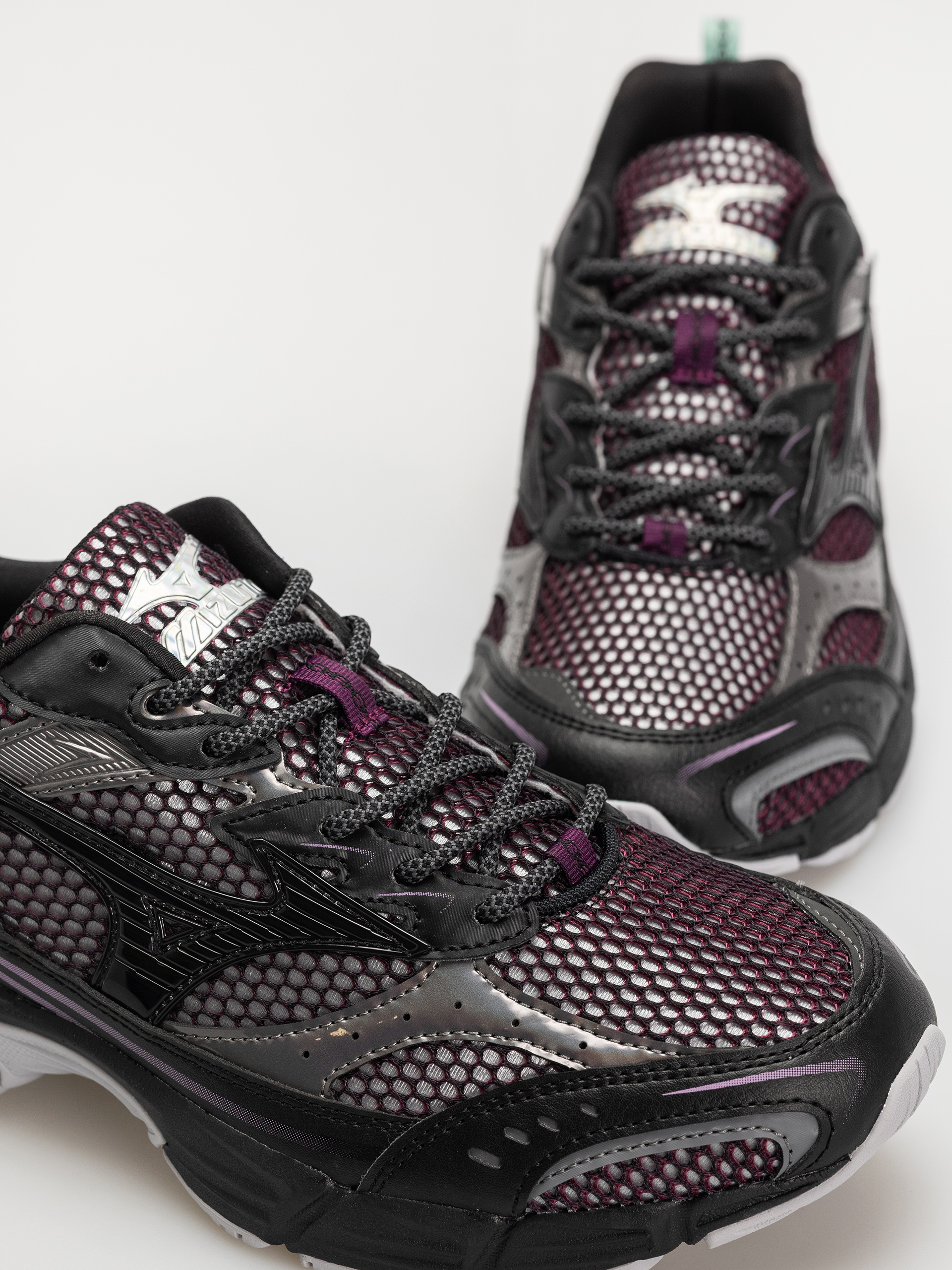 Cipők Mizuno MXR (black/black/valerian)