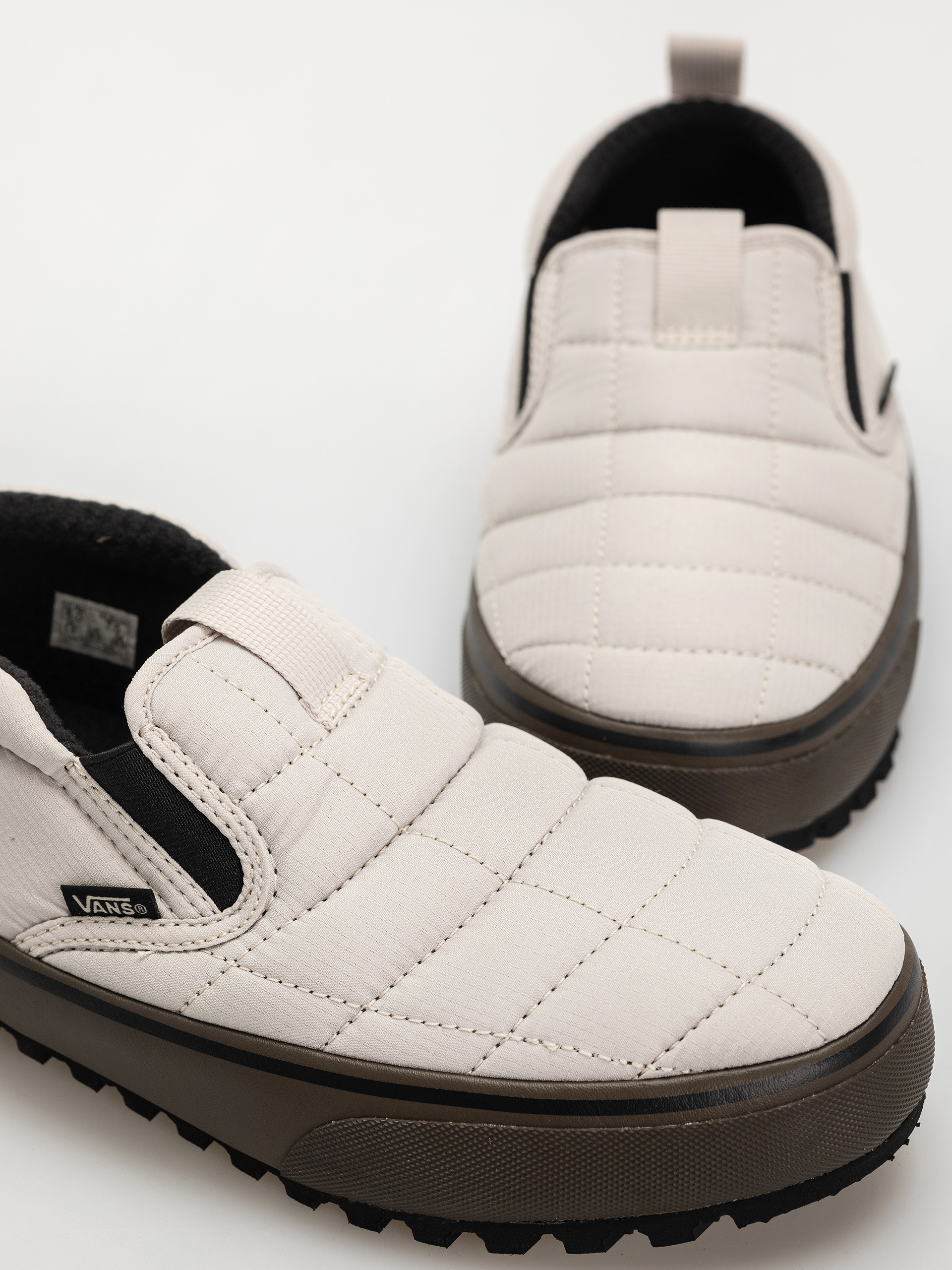 Cipők Vans Mte Snow Lodge Slipper Mid (oatmeal/gum)