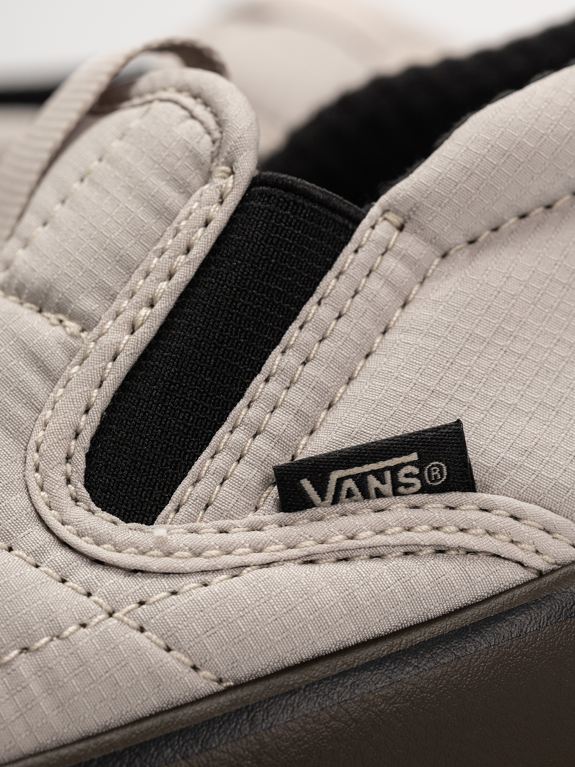 Cipők Vans Mte Snow Lodge Slipper Mid (oatmeal/gum)