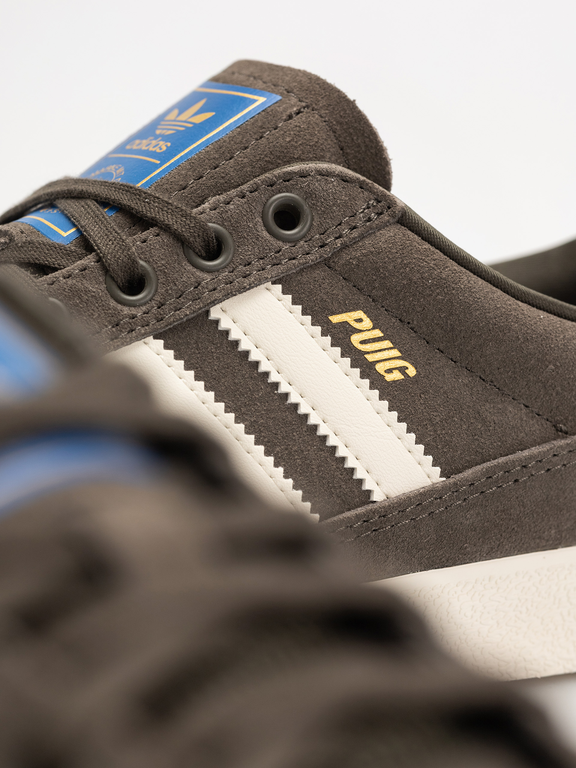 Cipők adidas Puig Indoor (shaoli/owhite/blubir)