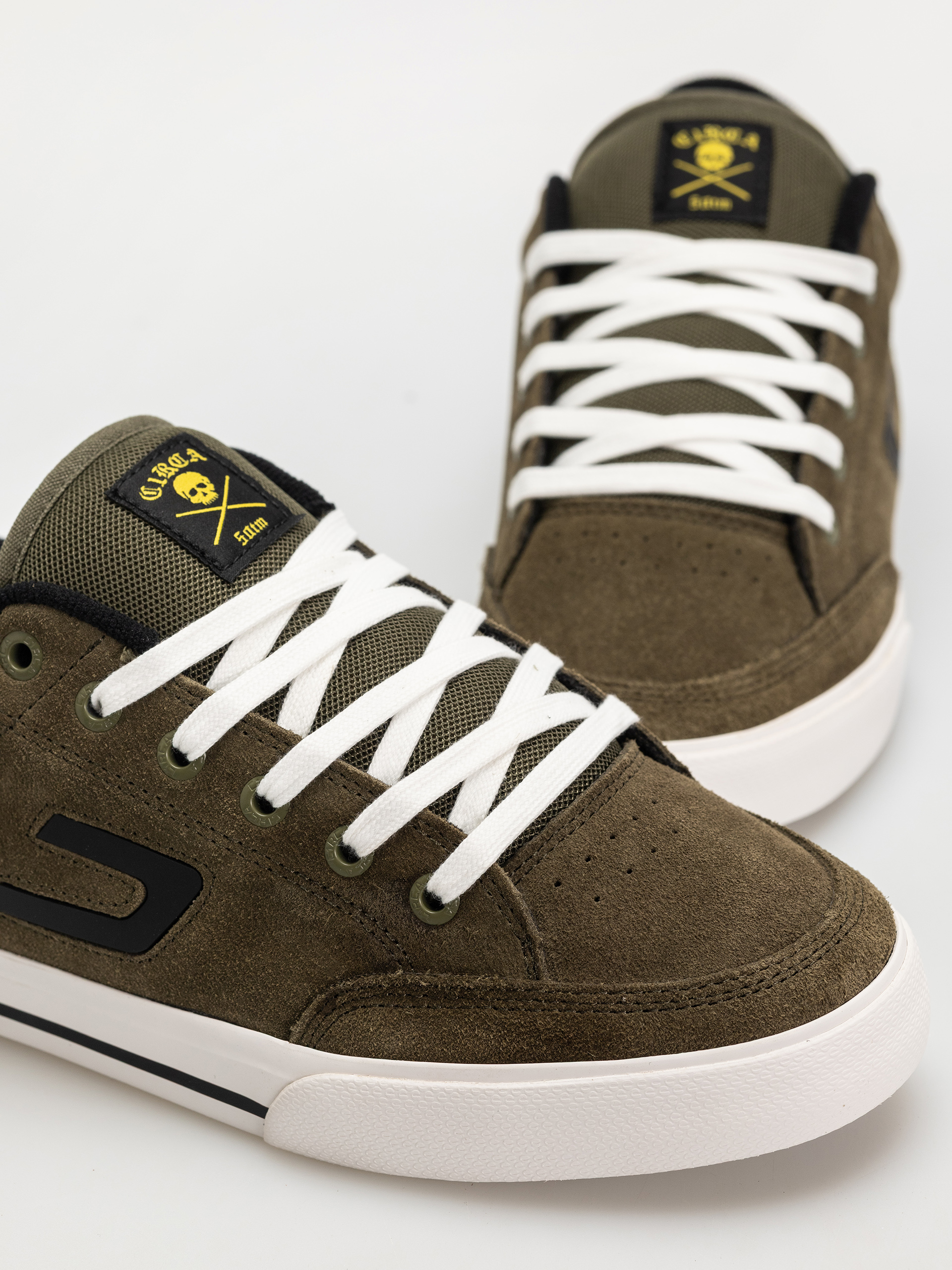 Circa 50 Tm Cipők (beech/black/white)