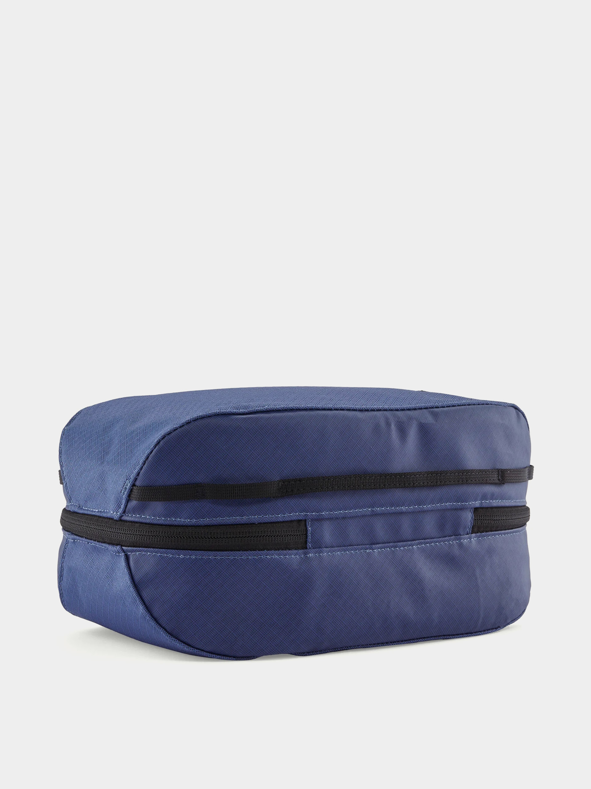 Kozmetikai táska Patagonia Black Hole Cube 6L (smolder blue w/amanita red)