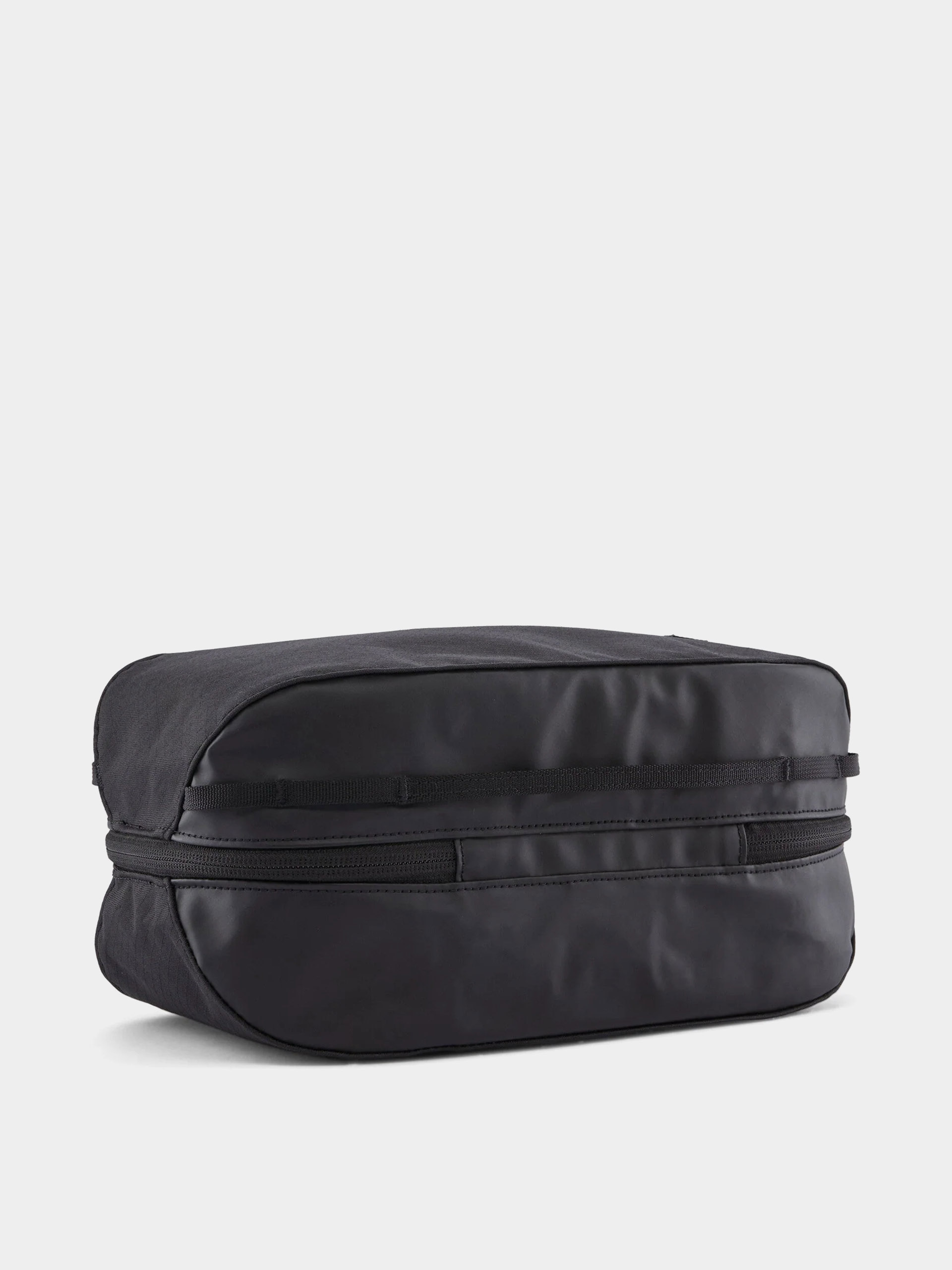 Kozmetikai táska Patagonia Black Hole Cube 6L (black w/black)