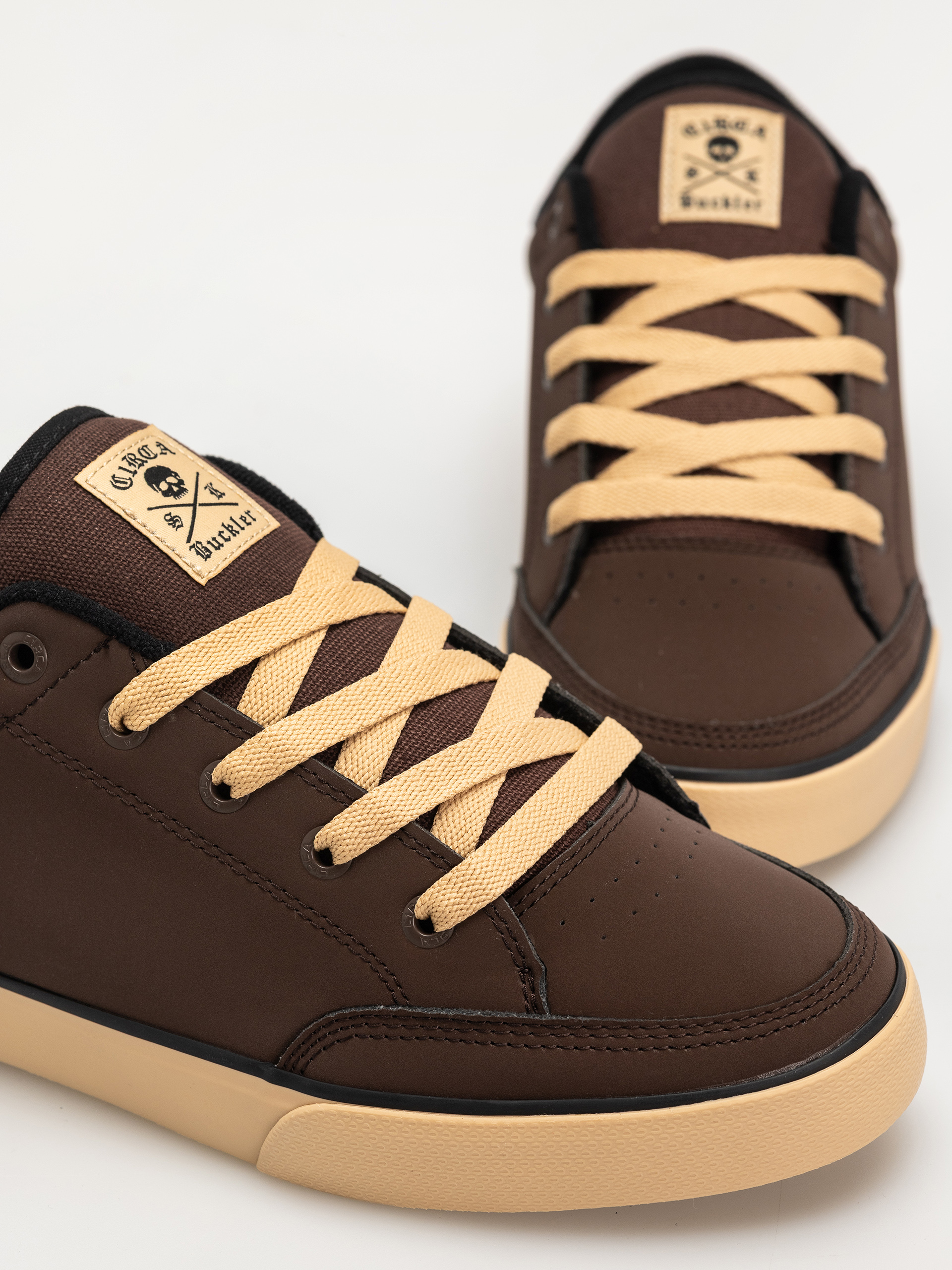 Circa Buckler Sk Cipők (mustang/black/ivory)