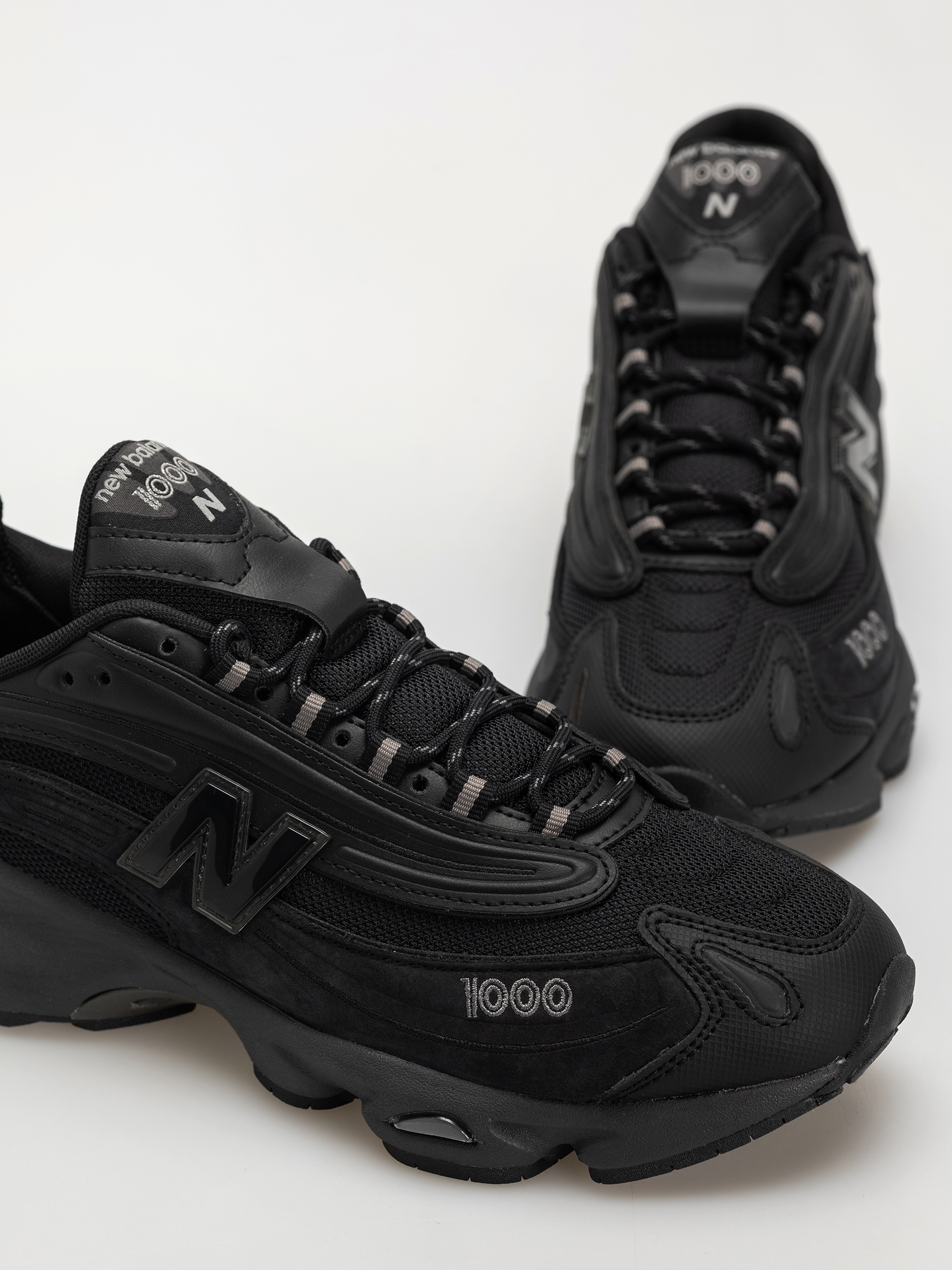 New Balance 1000 Cipők (black)