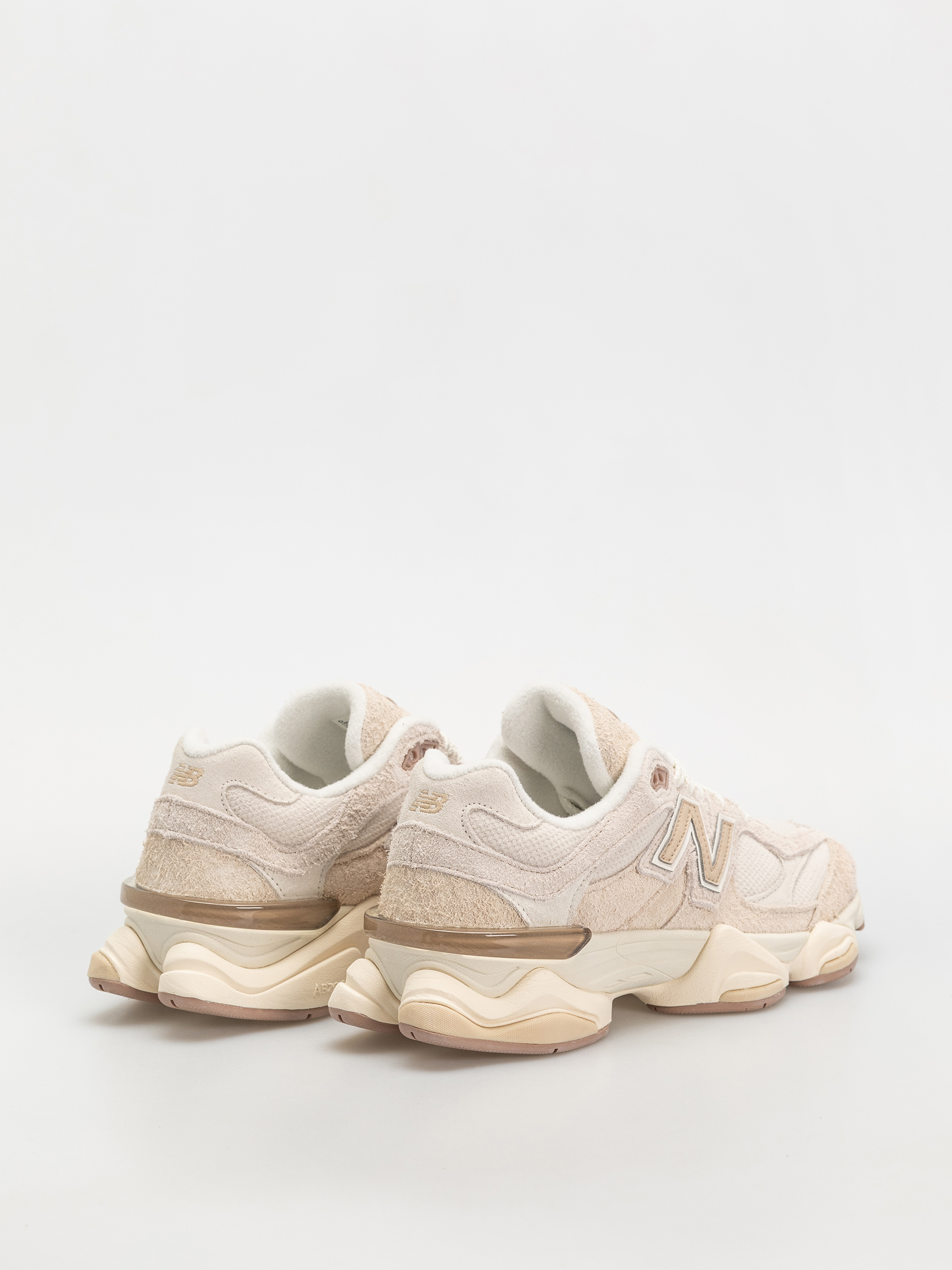 New Balance 9060 Cipők (bisque)