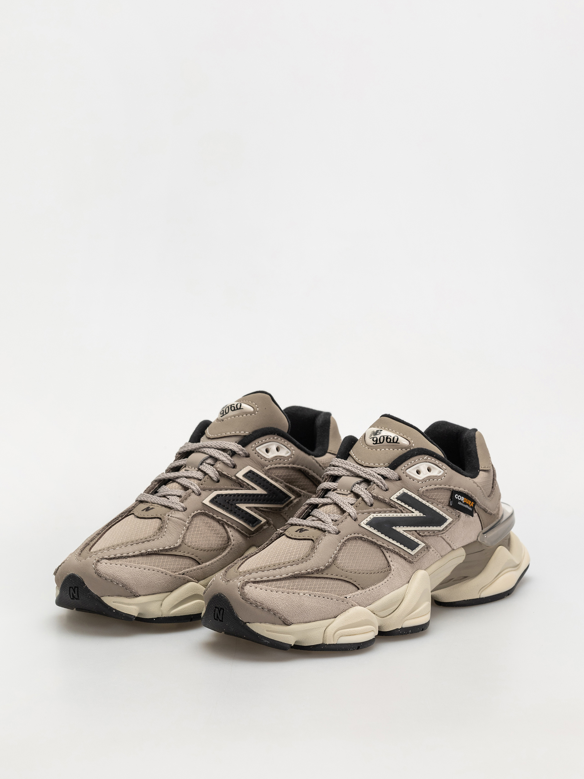 New Balance 9060 Cipők (arid stone)