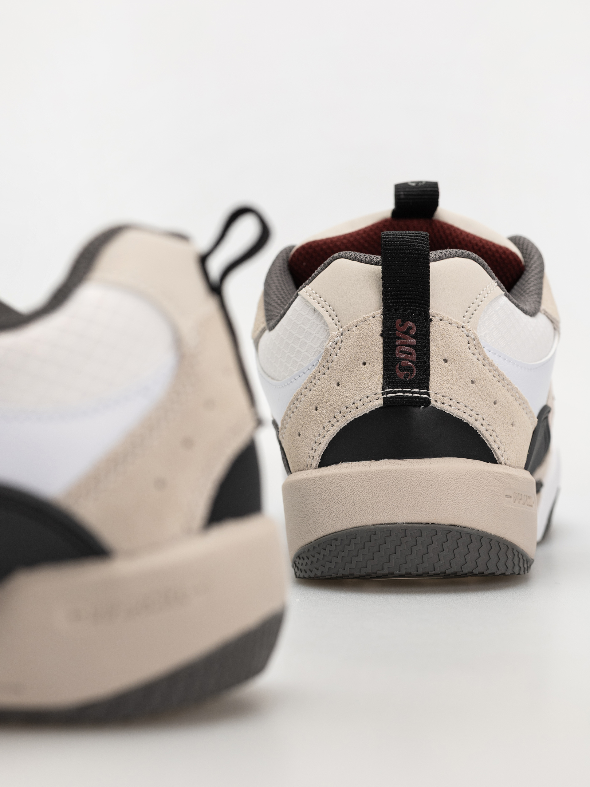 DVS Slot Cipők (grey/wht/blk)