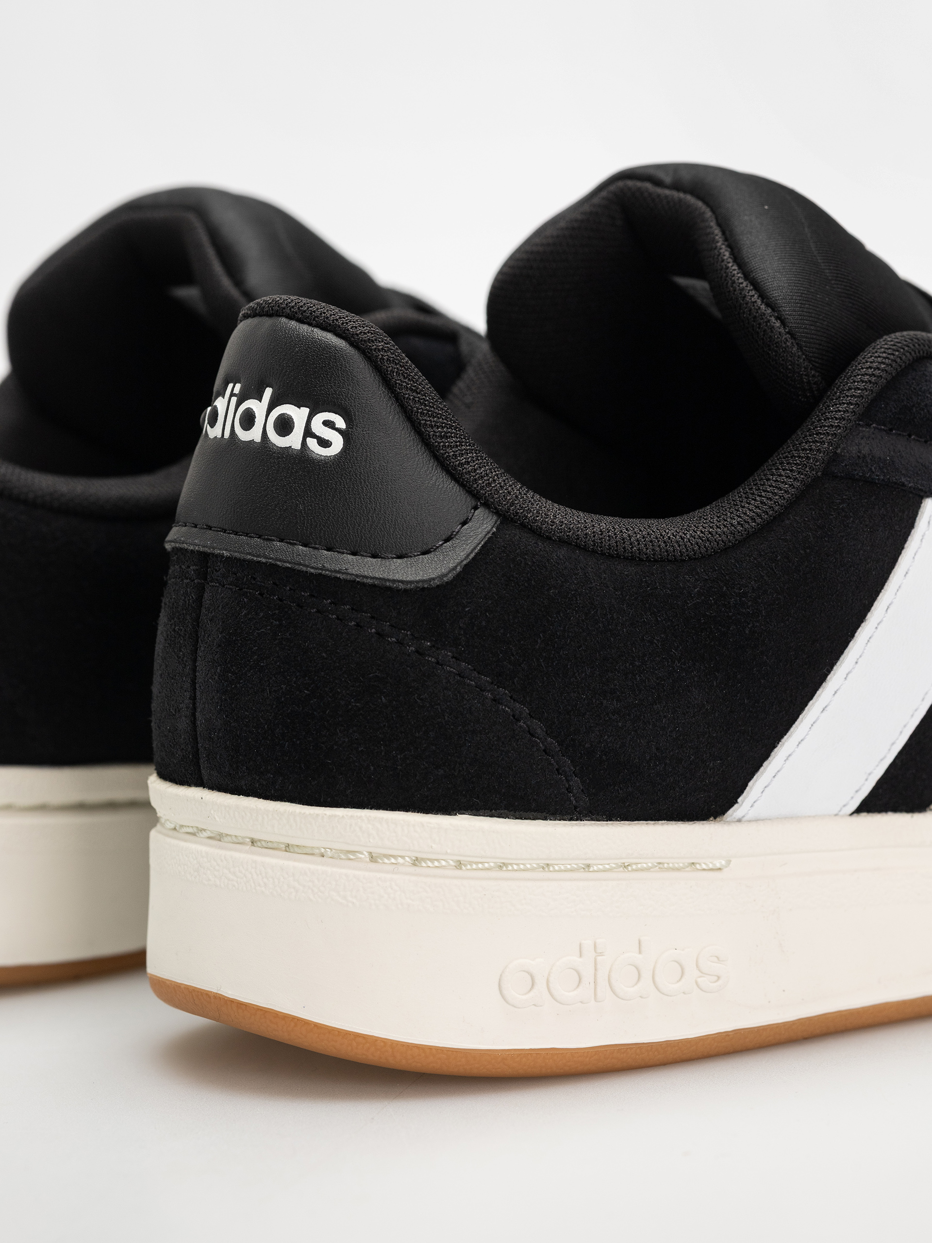 adidas Grand Court Alpha 0 Wmn Cipők (cblack/ftwwht/owhite)