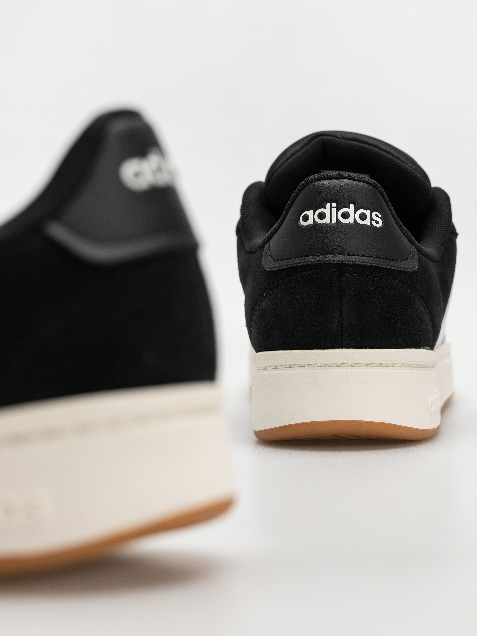 adidas Grand Court Alpha 0 Wmn Cipők (cblack/ftwwht/owhite)