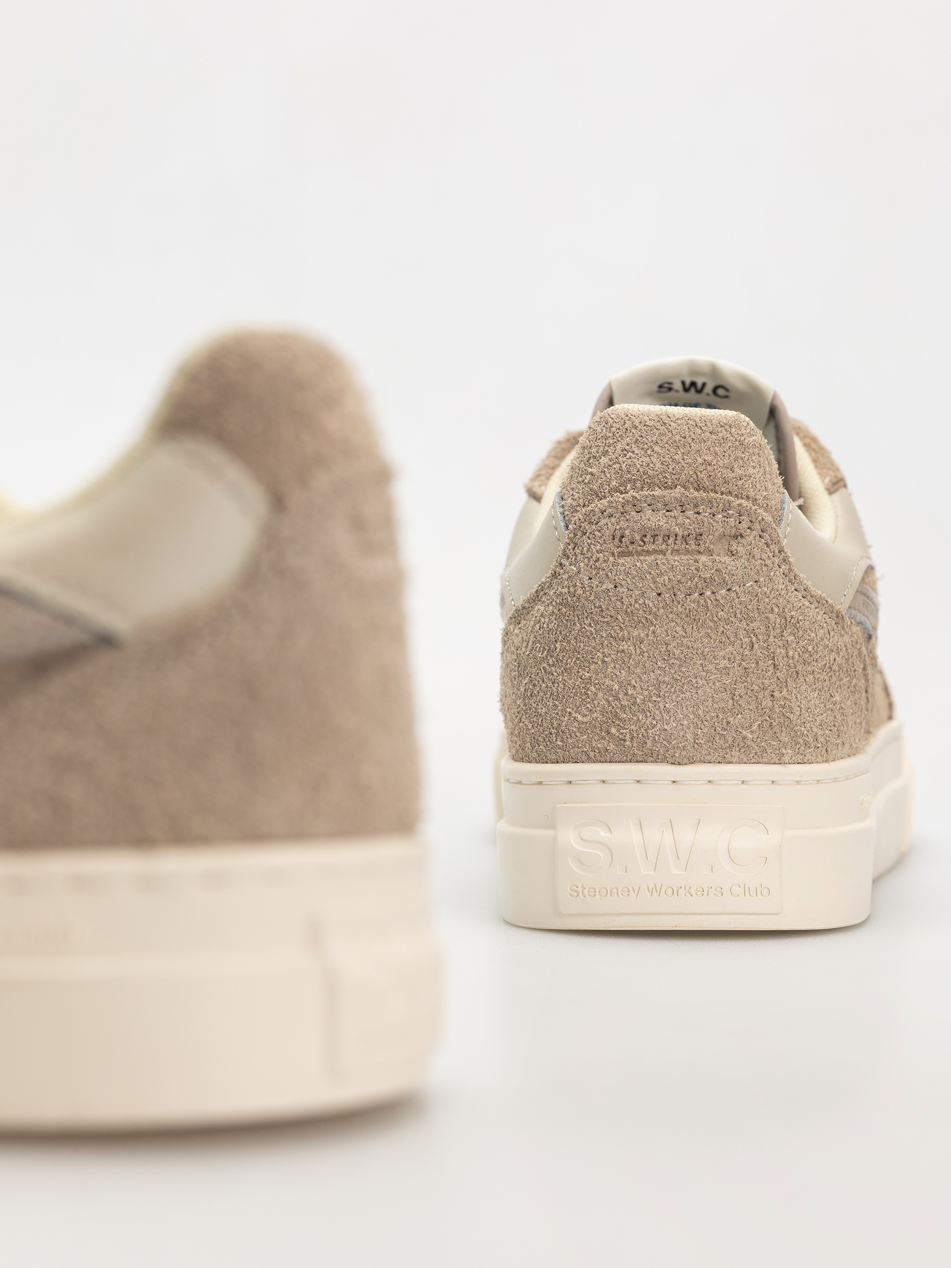 Stepney Workers Club Pearl S-Strike Cipők (raw suede taupe)