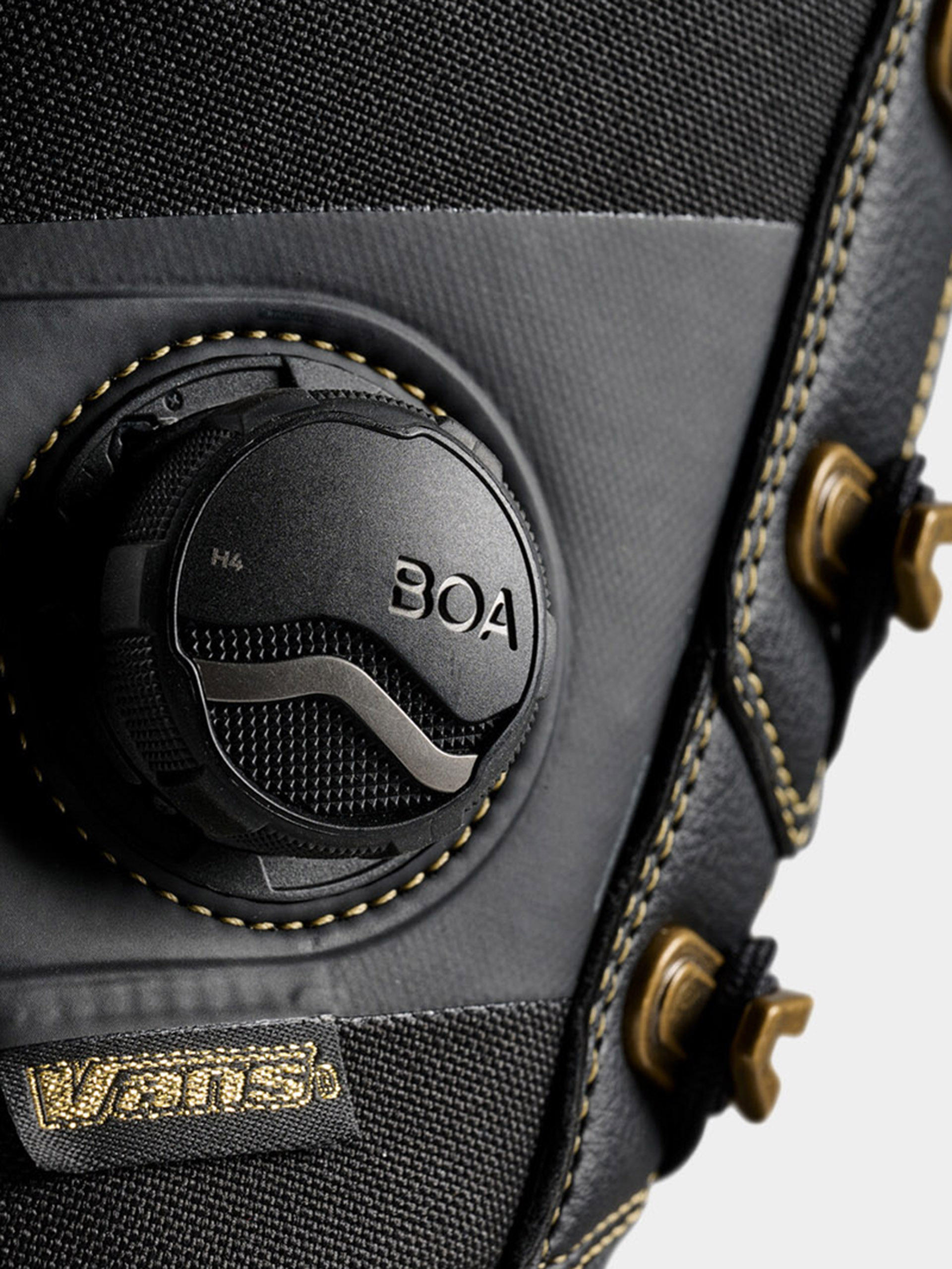 Férfi Snowboard cipők Vans Invado Pro (black/gold)