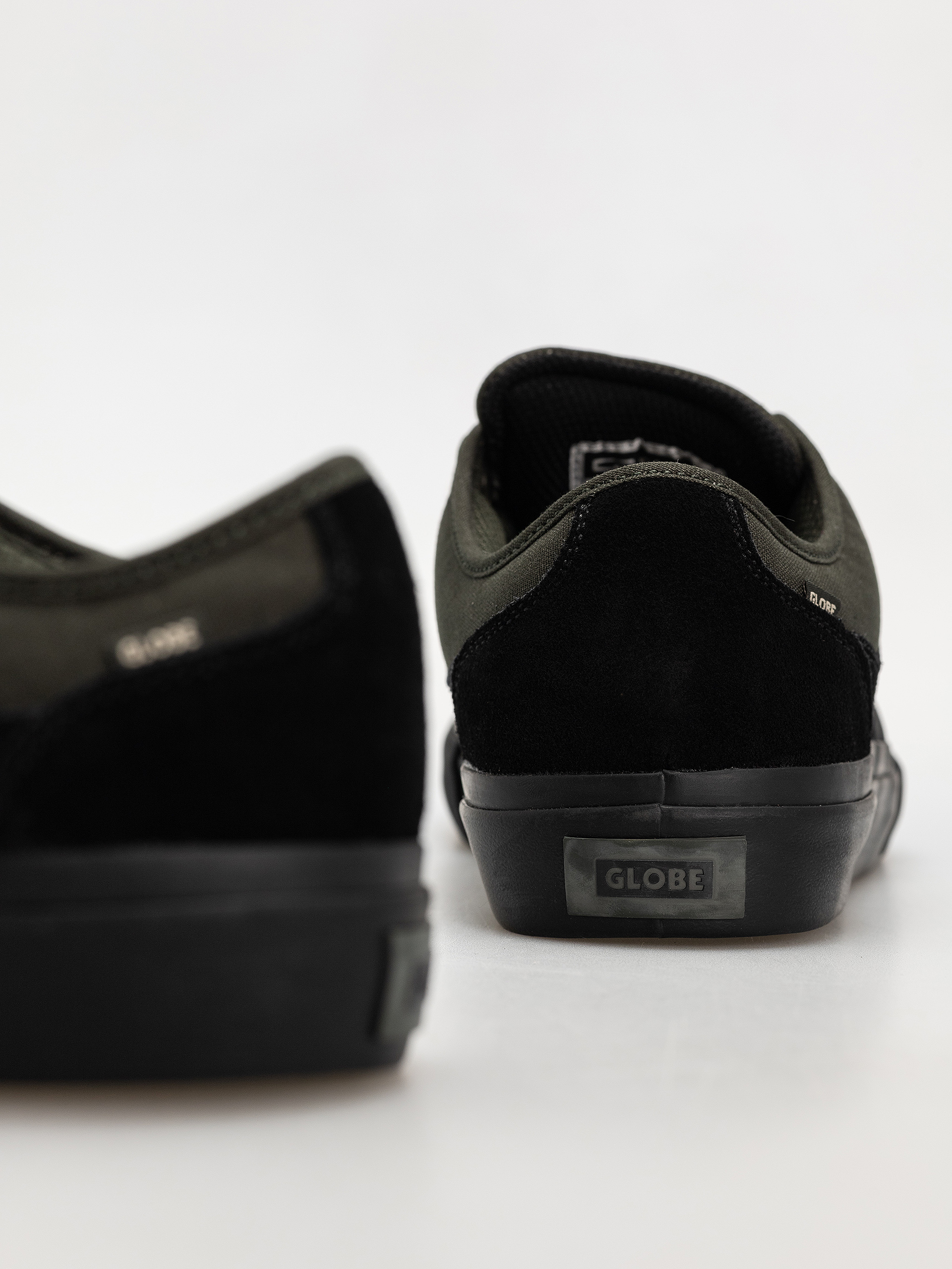 Globe Mahalo Plus Cipők (black/pine)